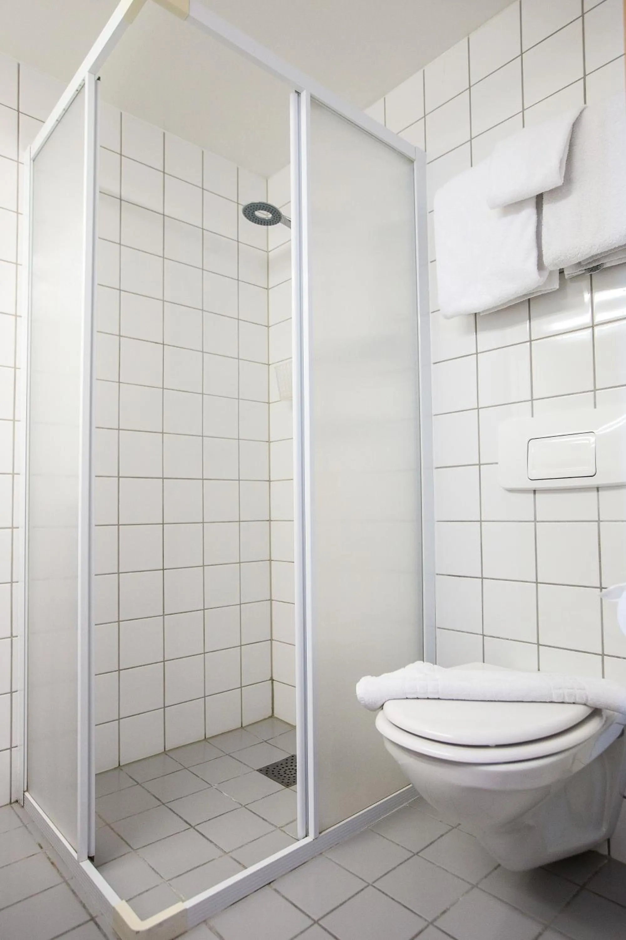 Shower in Stav Hotel