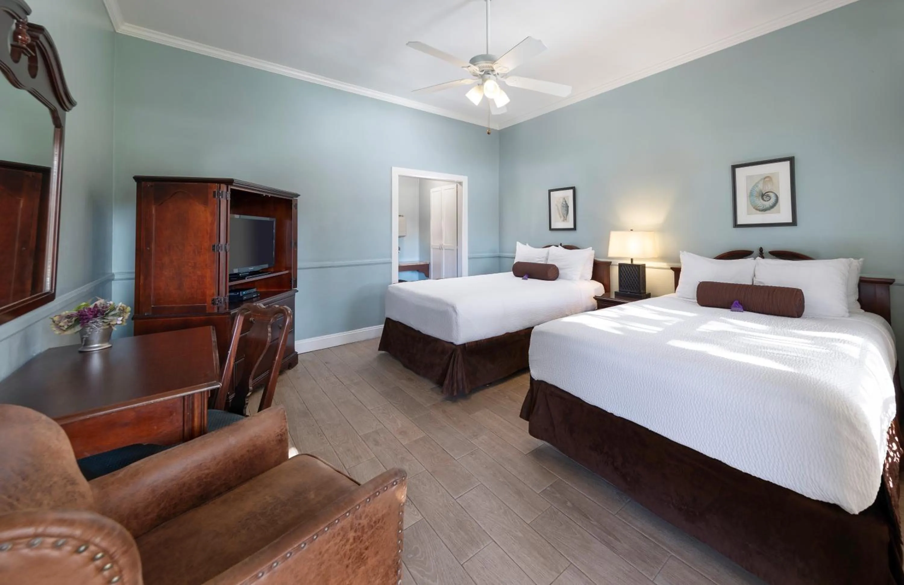 Bedroom, Bed in Lavender Inn by the Sea