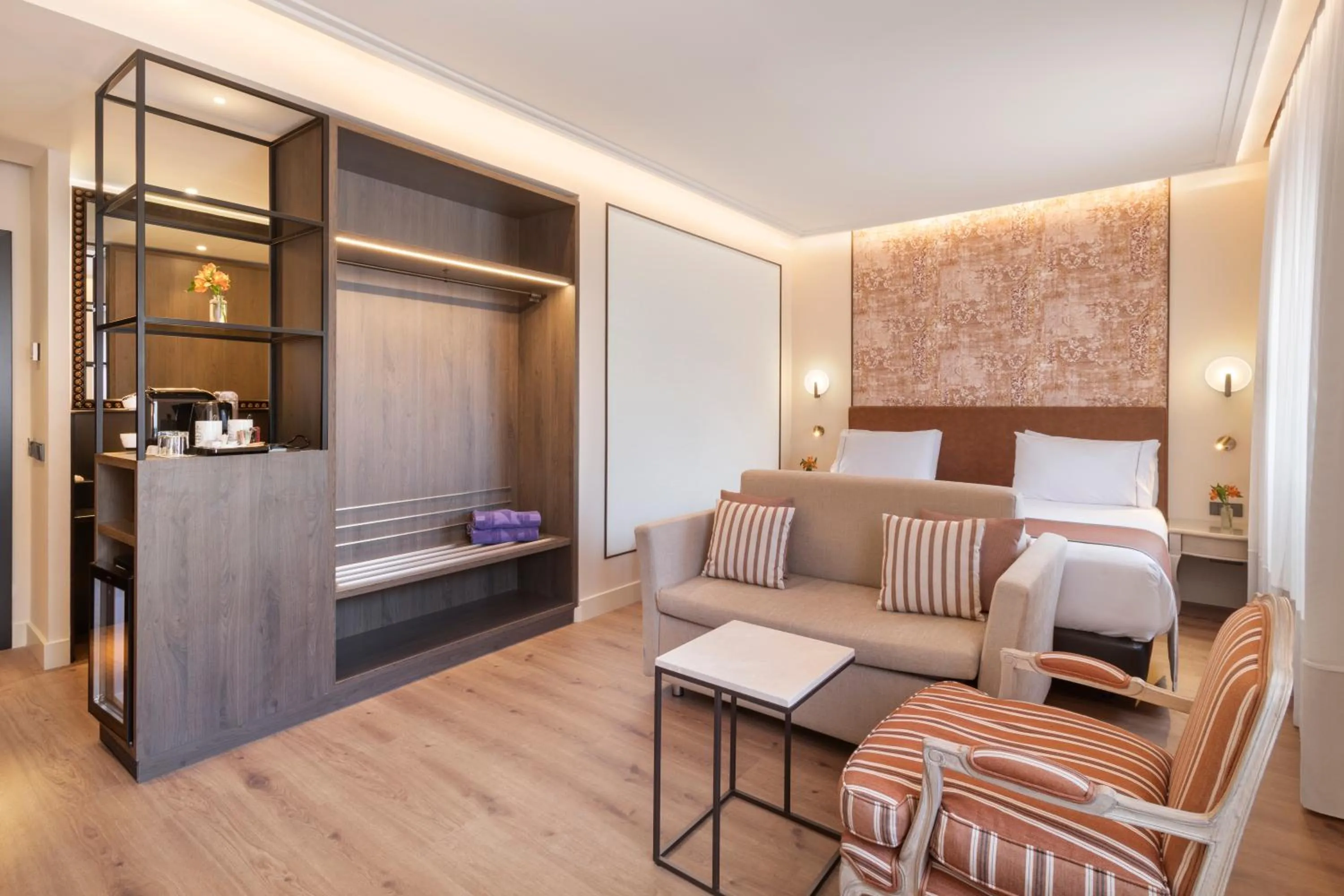 Photo of the whole room, Bed in Eurostars Sevilla Boutique