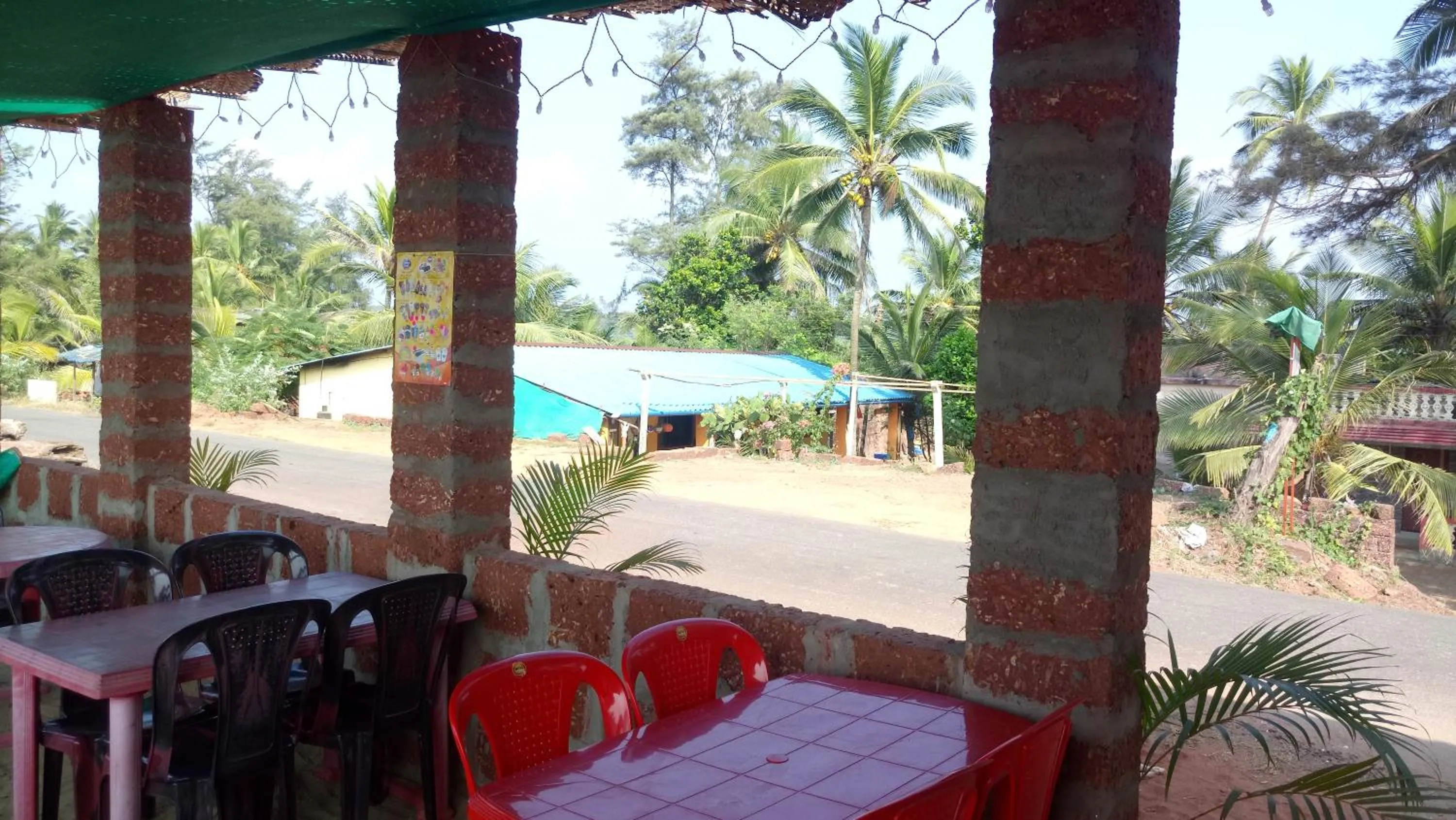 Restaurant/places to eat in Athaang Beach Resort