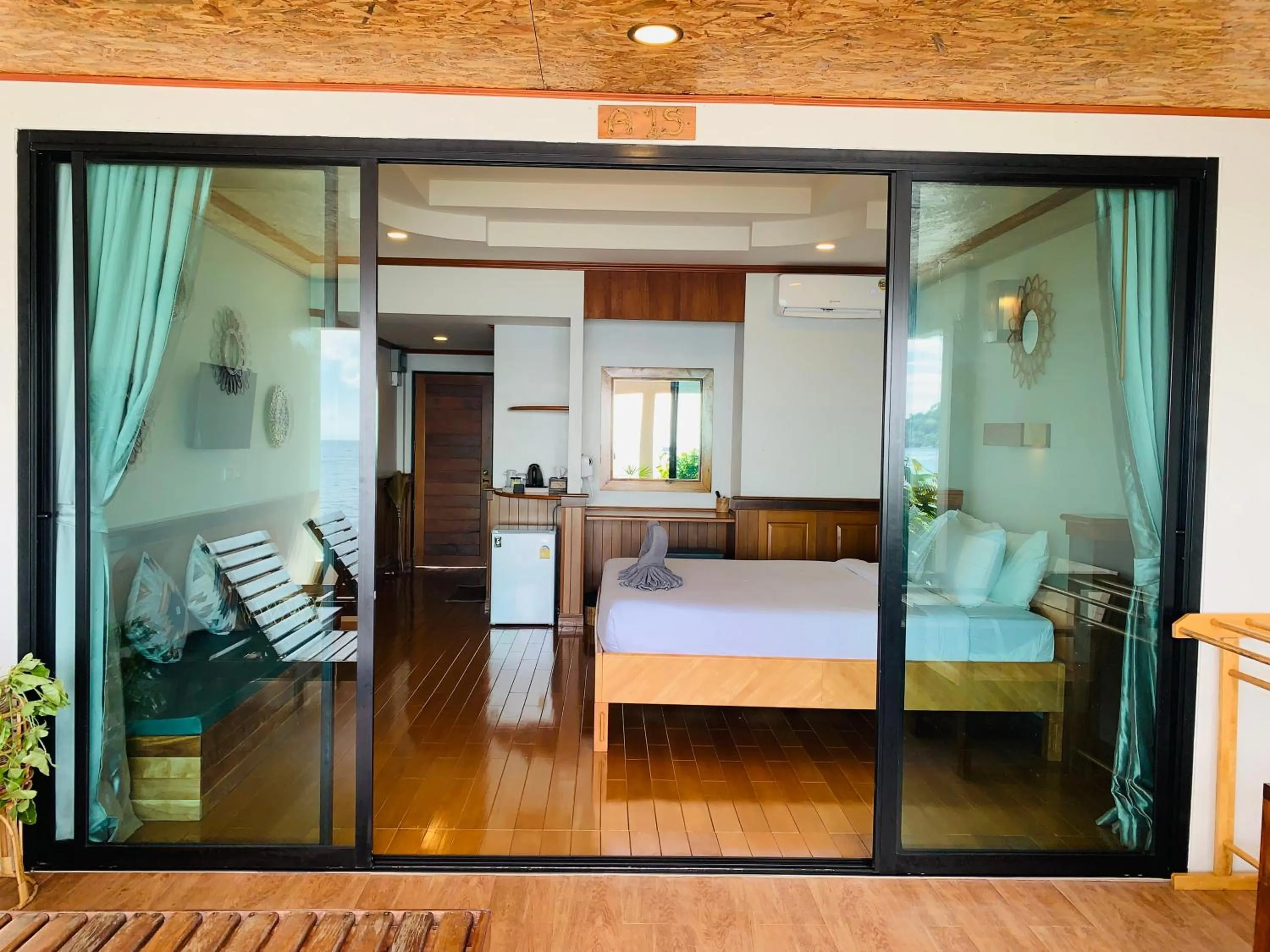 Bed in Koh Tao Heritage