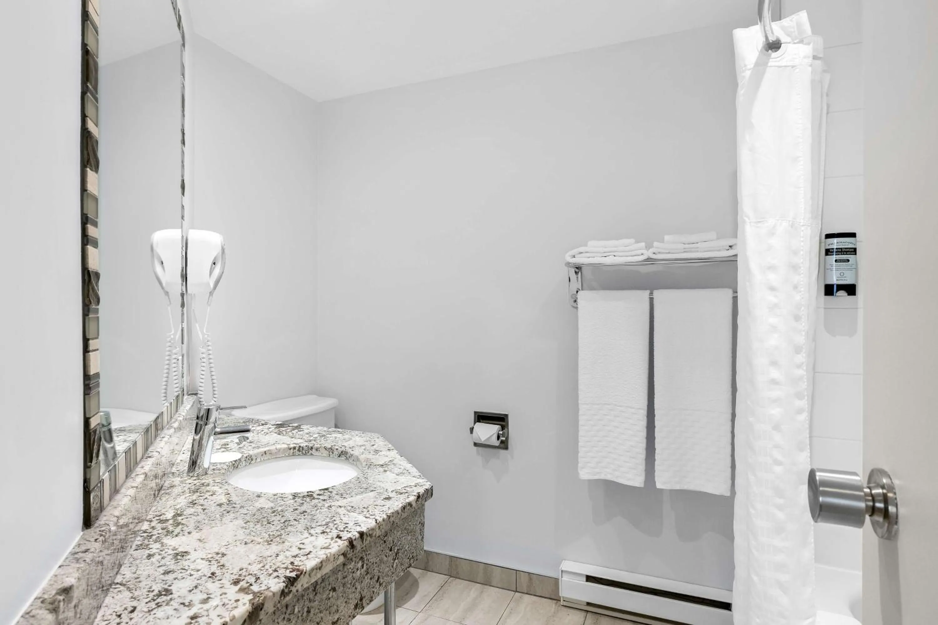 Bathroom in Best Western Hotel St. Jerome