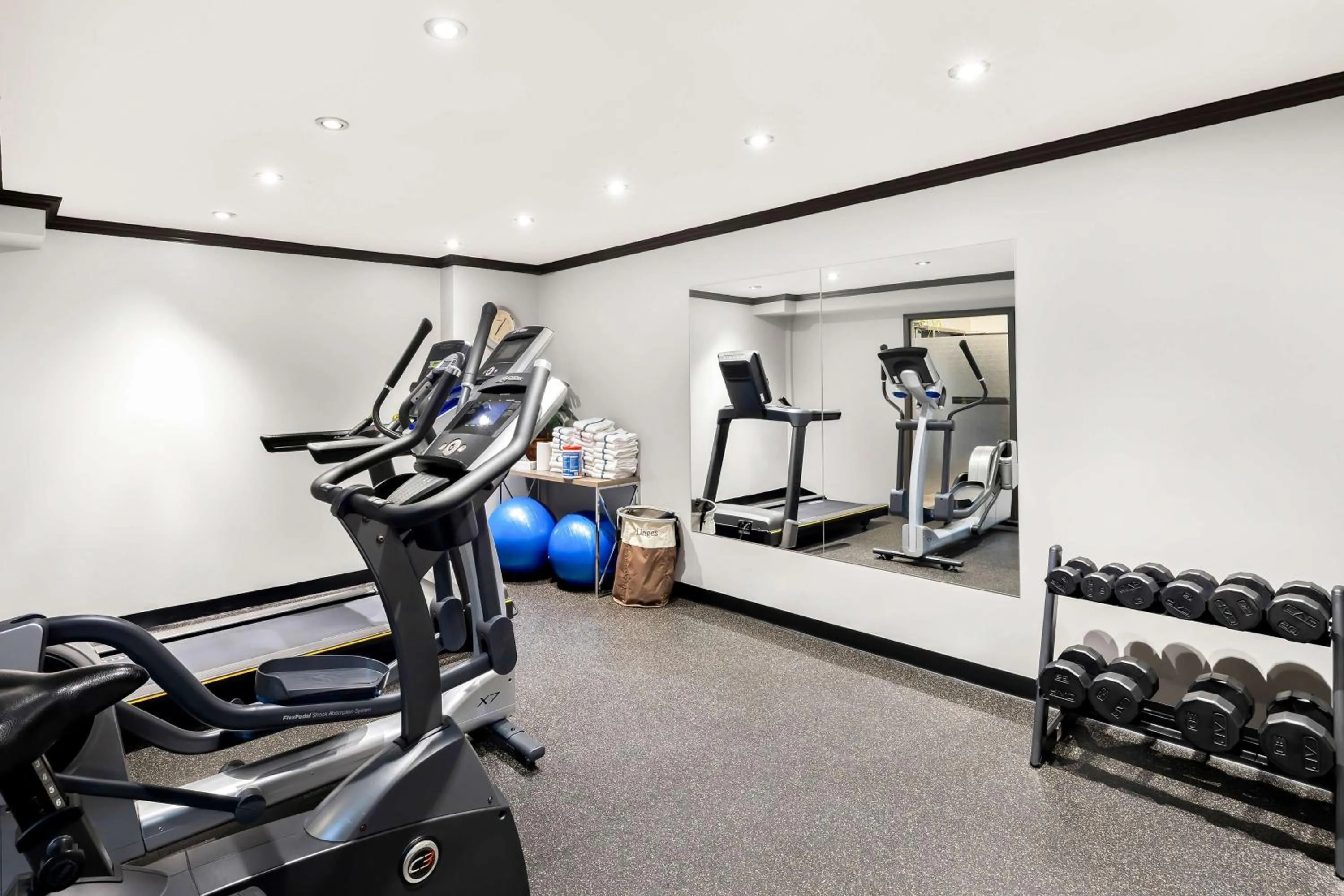 Fitness centre/facilities in Best Western Hotel St. Jerome