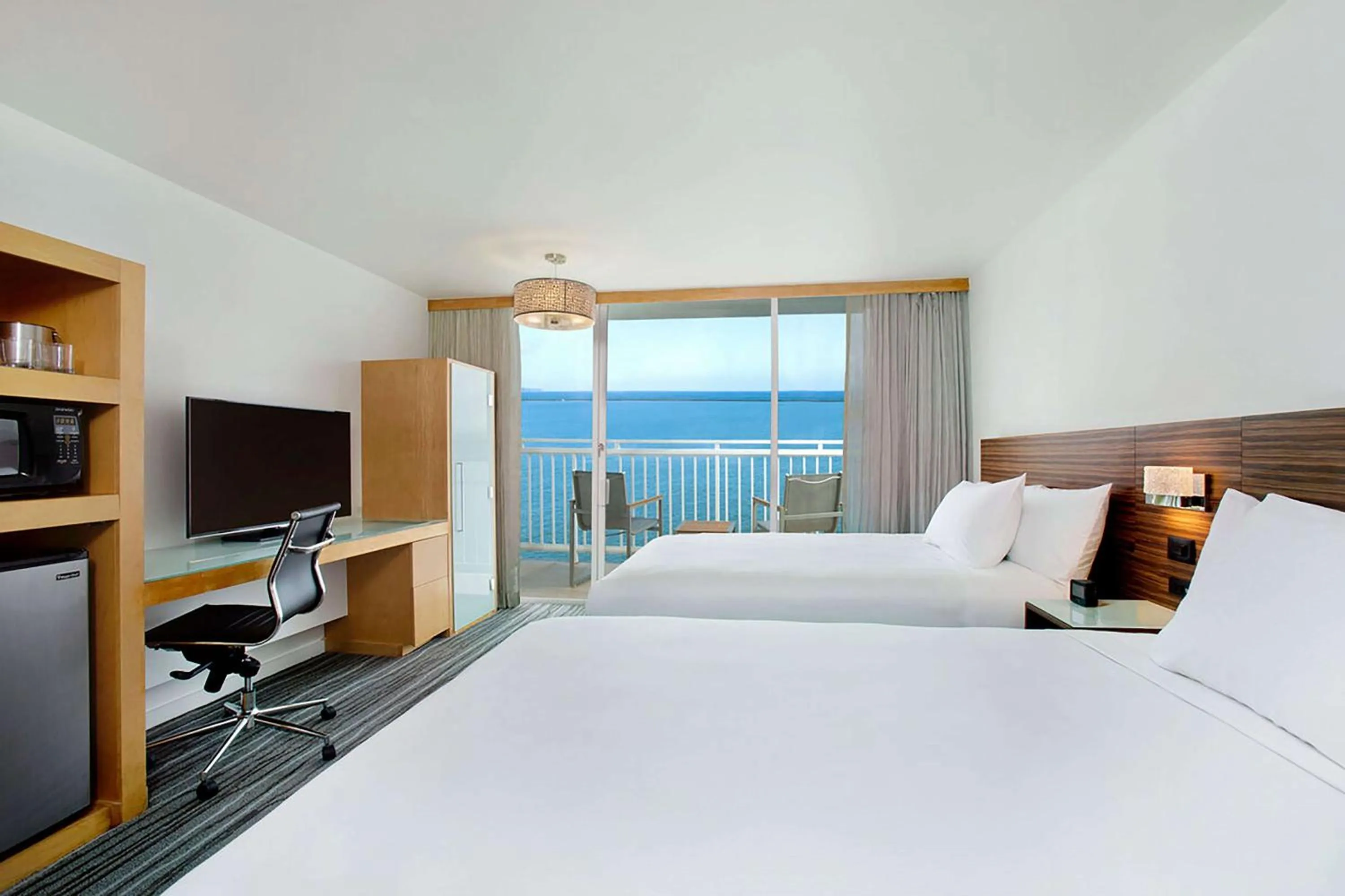 Bed in Grand Naniloa Hotel, a Doubletree by Hilton