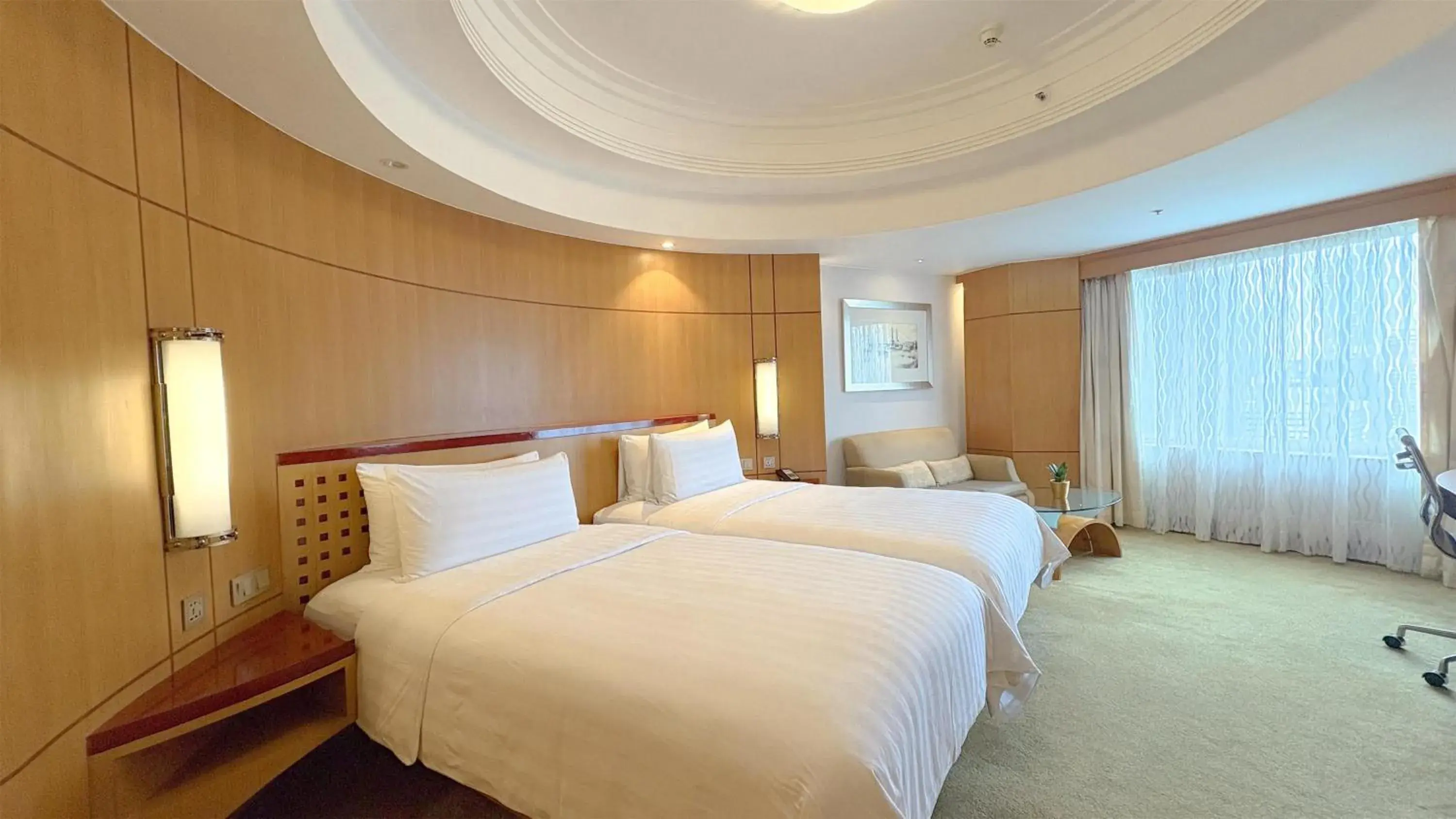 Horizon Club Deluxe Twin Room in Makati Shangri-La, Manila Horizon Club Deluxe Twin Room in Makati Shangri-La, Manila