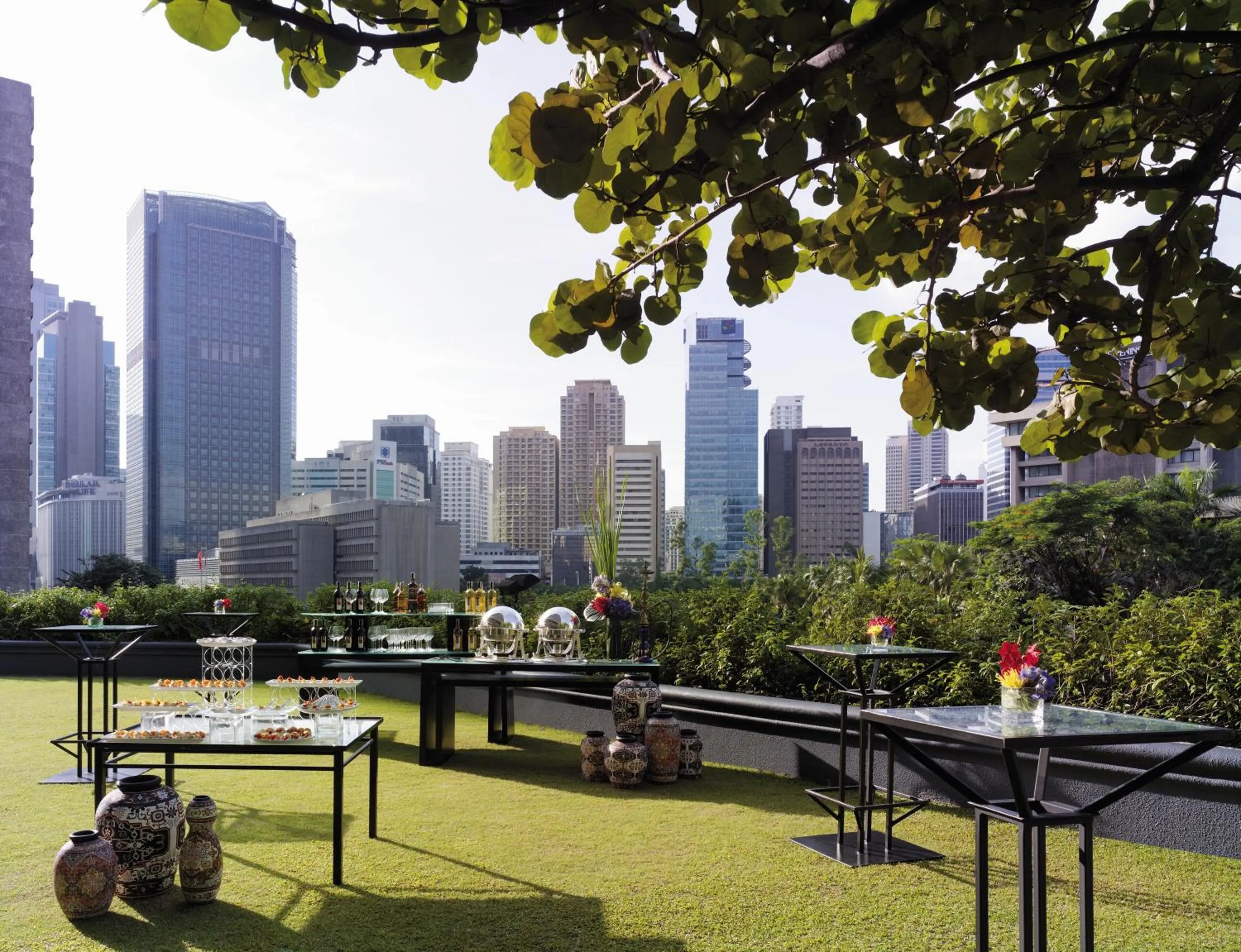 Balcony/Terrace in Makati Shangri-La, Manila