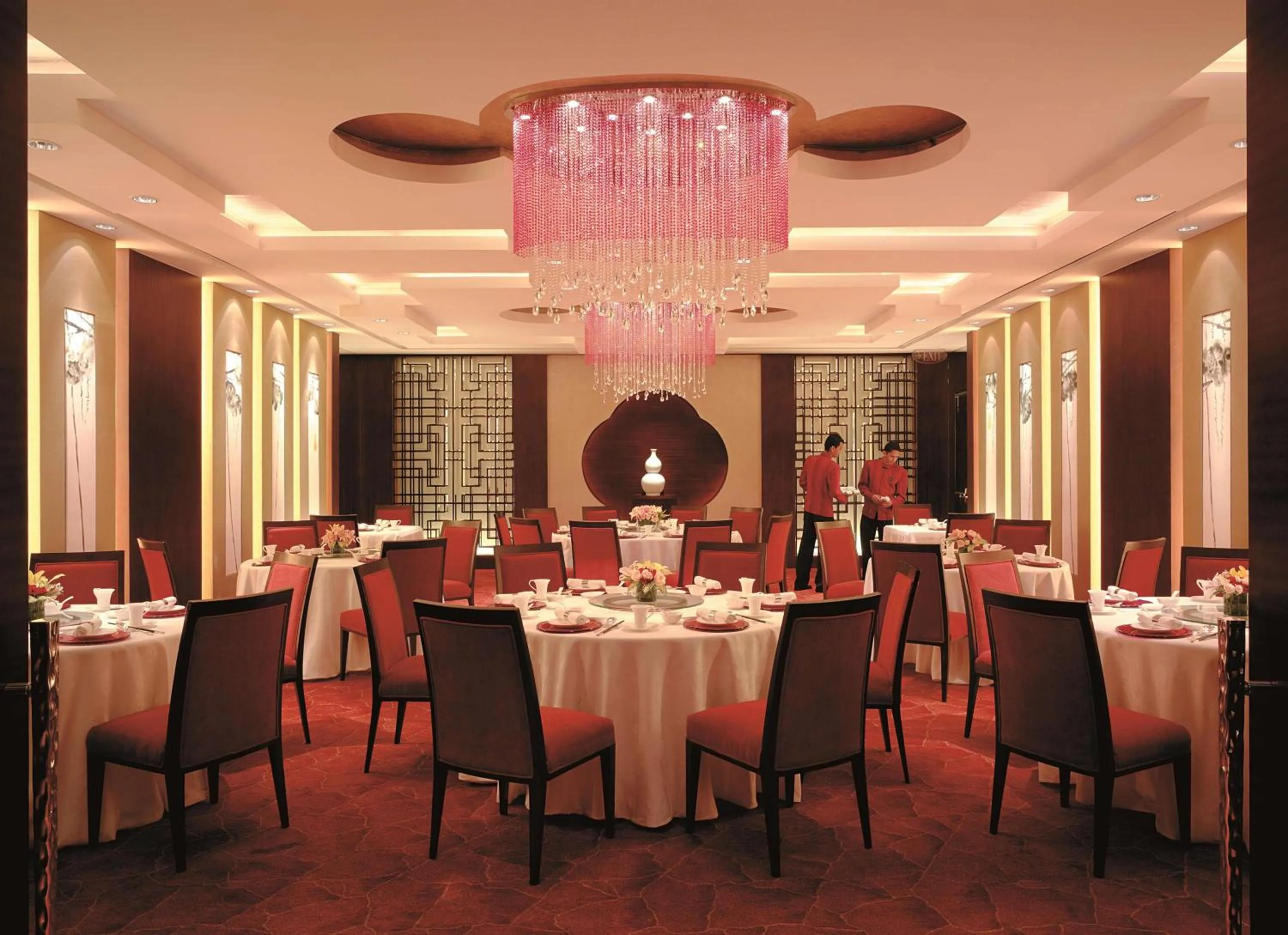 Restaurant/places to eat in Makati Shangri-La, Manila