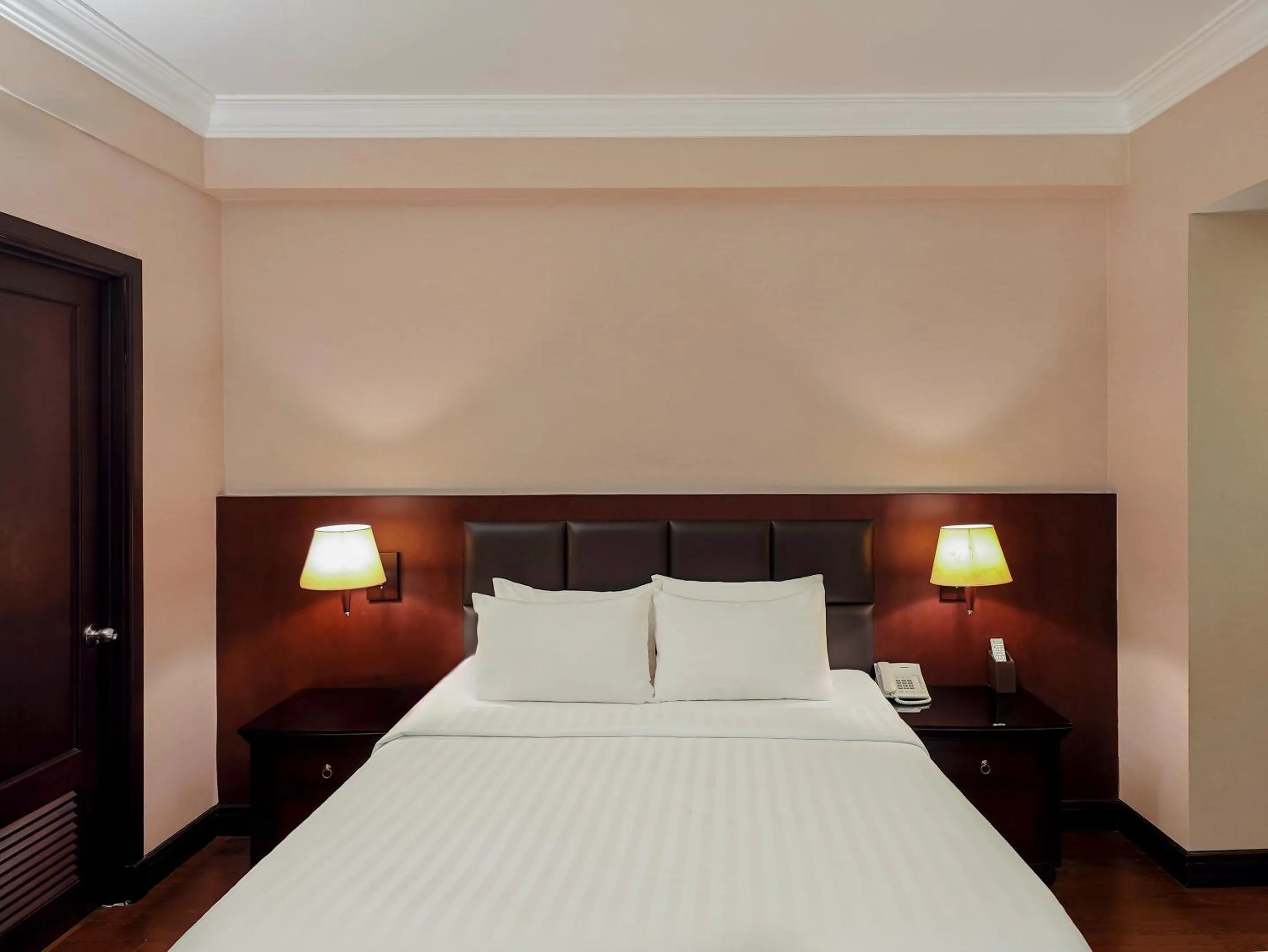 Bed in Nhat Ha 2 Hotel