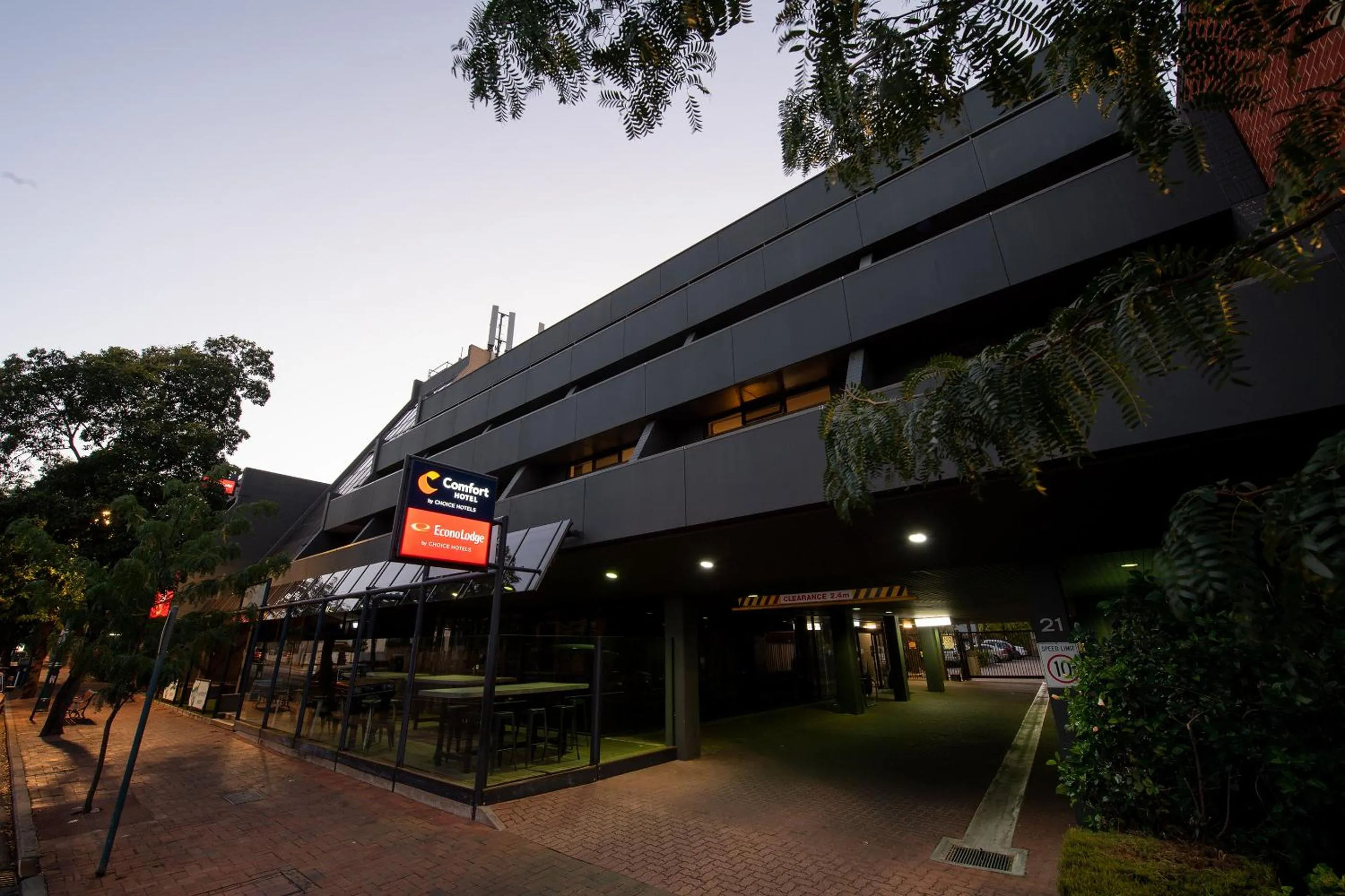 Property building in Comfort Hotel Adelaide Meridien
