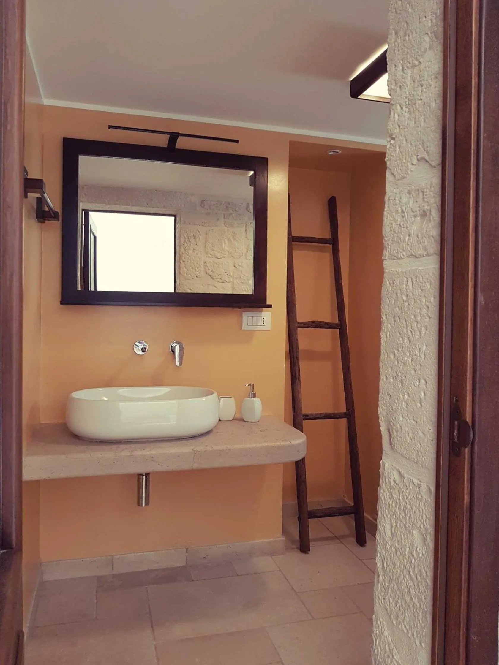 Bathroom in Lunalì