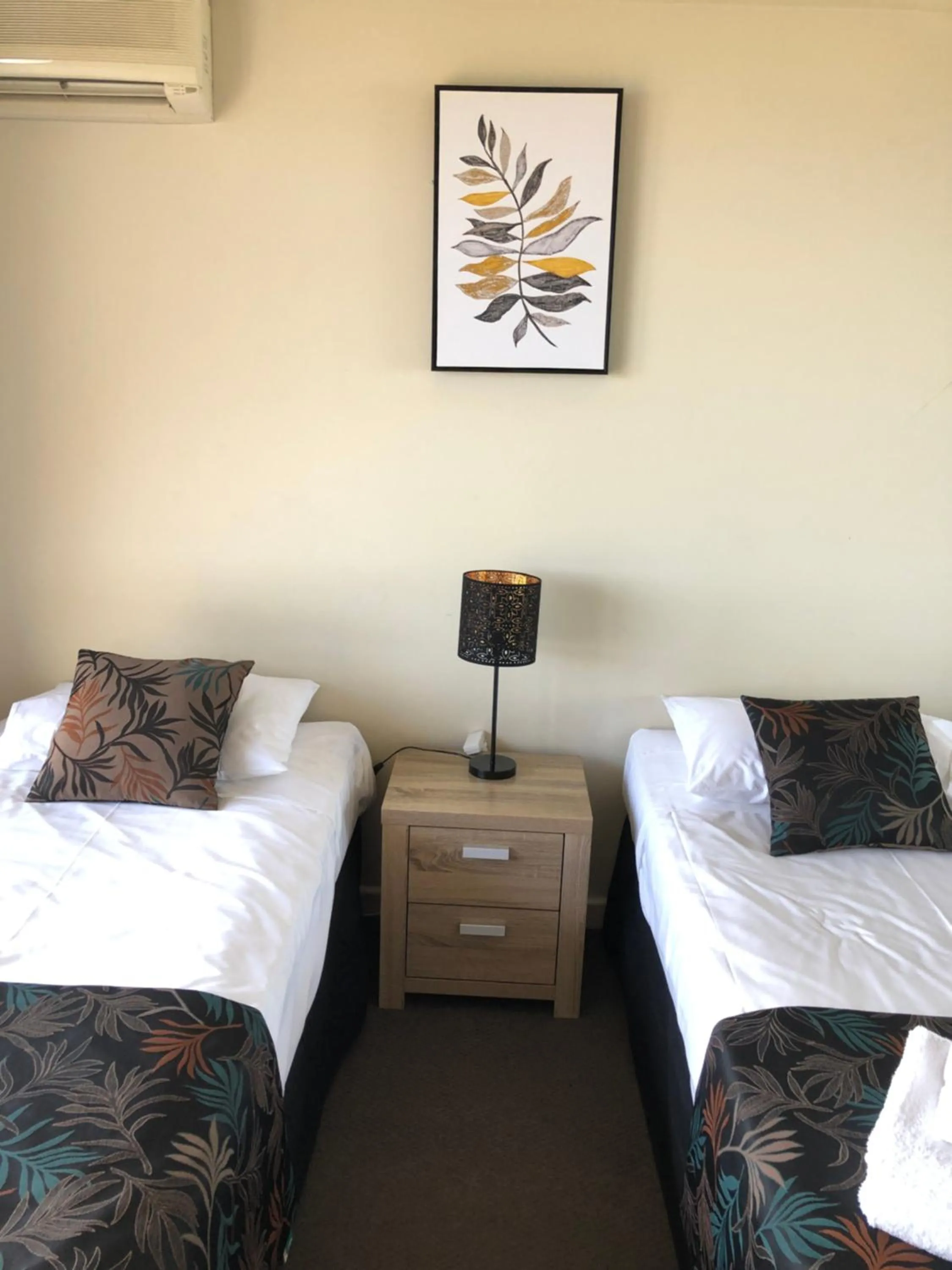 Property building, Bed in Coral Towers Holiday Suites