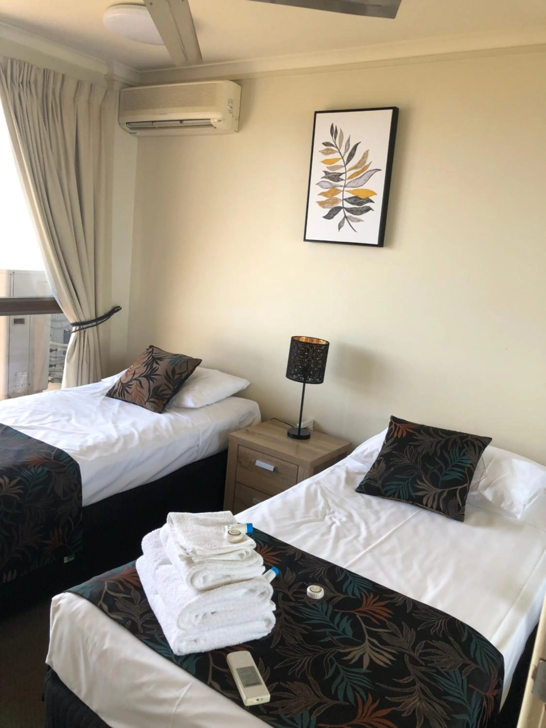 Property building, Bed in Coral Towers Holiday Suites