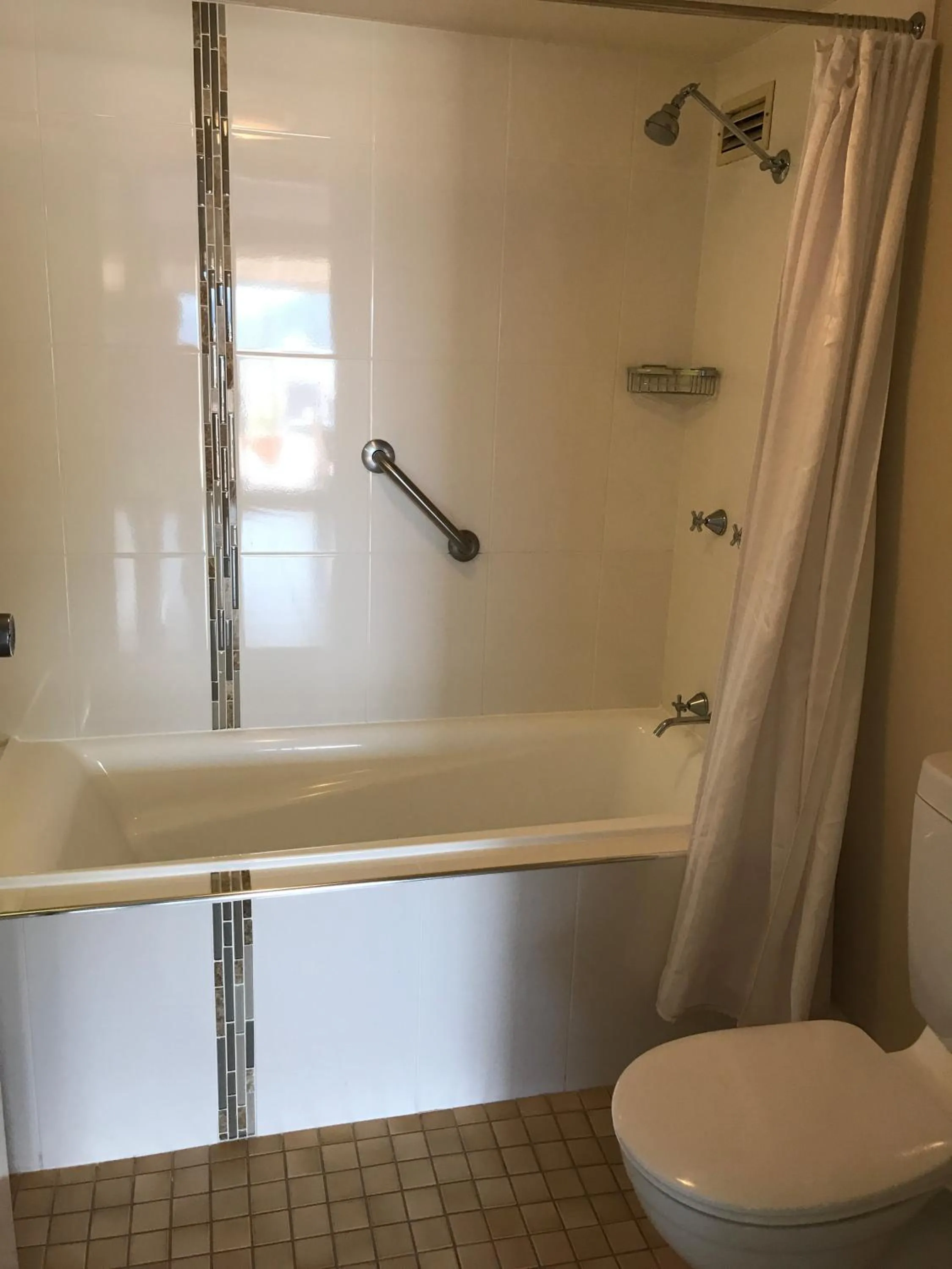 Bathroom in Coral Towers Holiday Suites