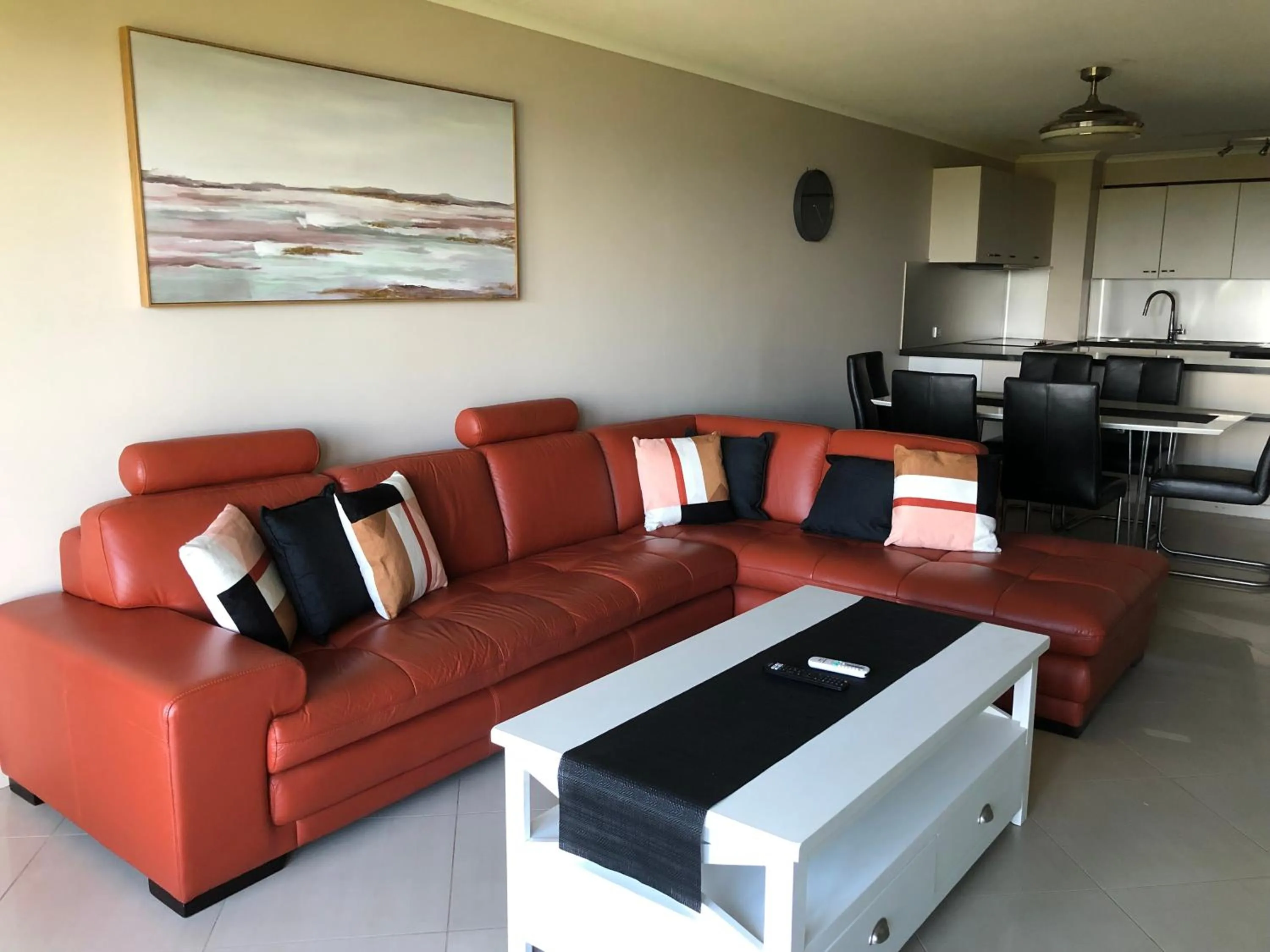 Living room in Coral Towers Holiday Suites