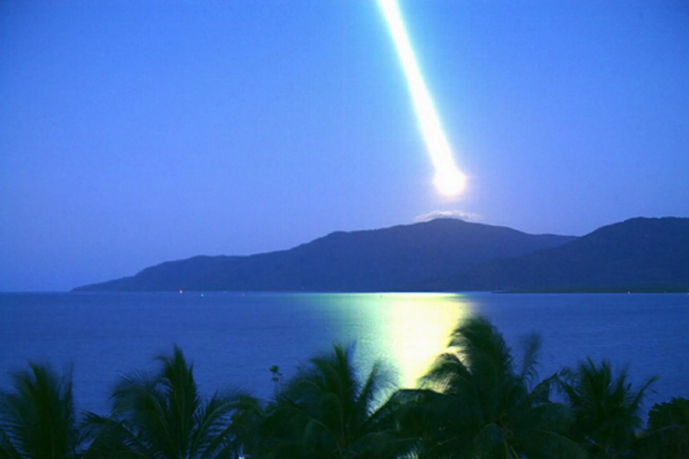 Night in Coral Towers Holiday Suites