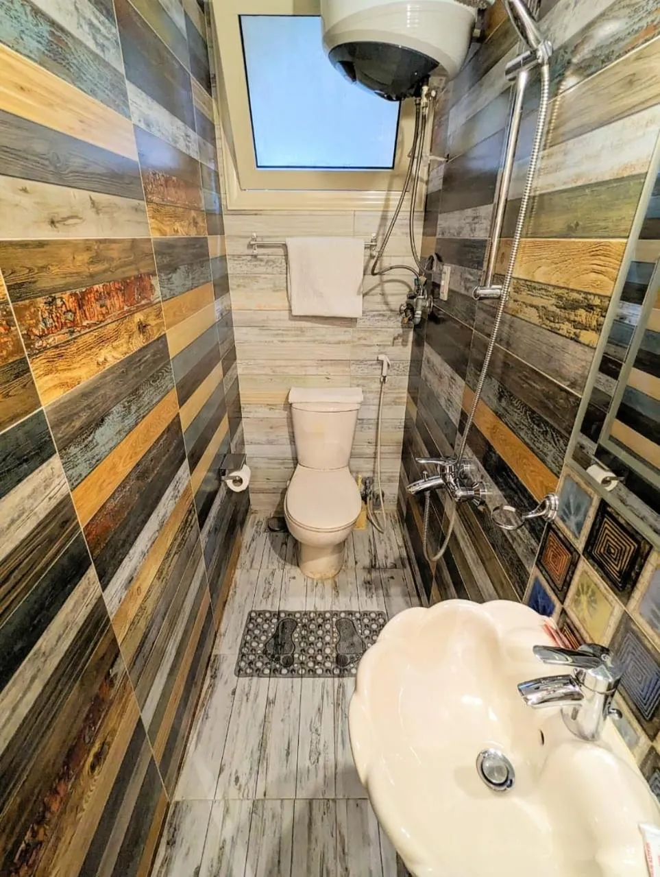 Bathroom in Nour Hostel