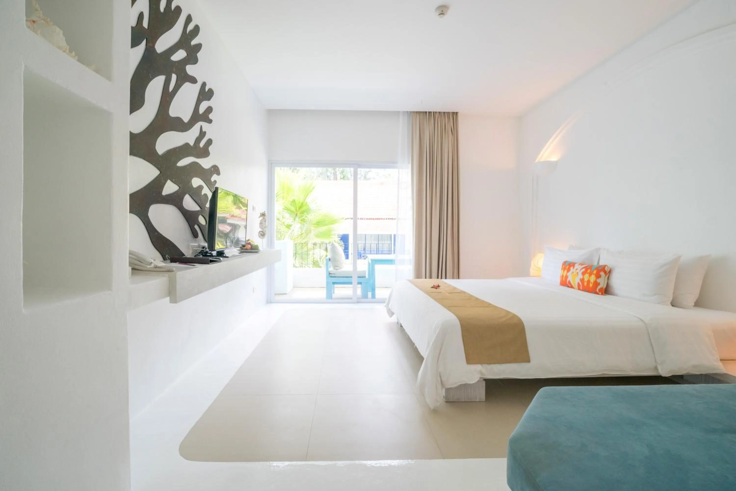 Property building, Bed in Ocean Breeze Resort Khaolak
