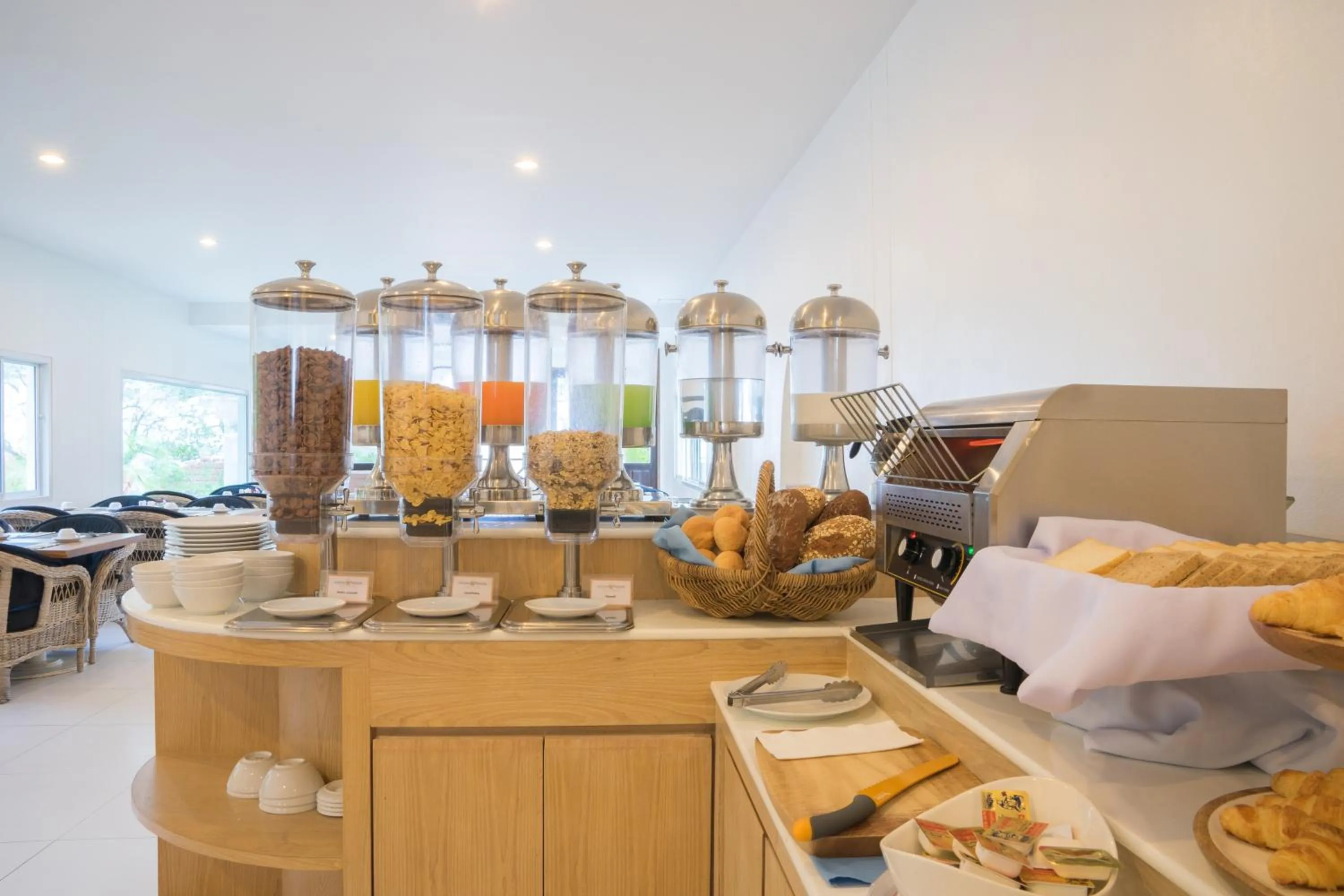 Food in Ocean Breeze Resort Khaolak