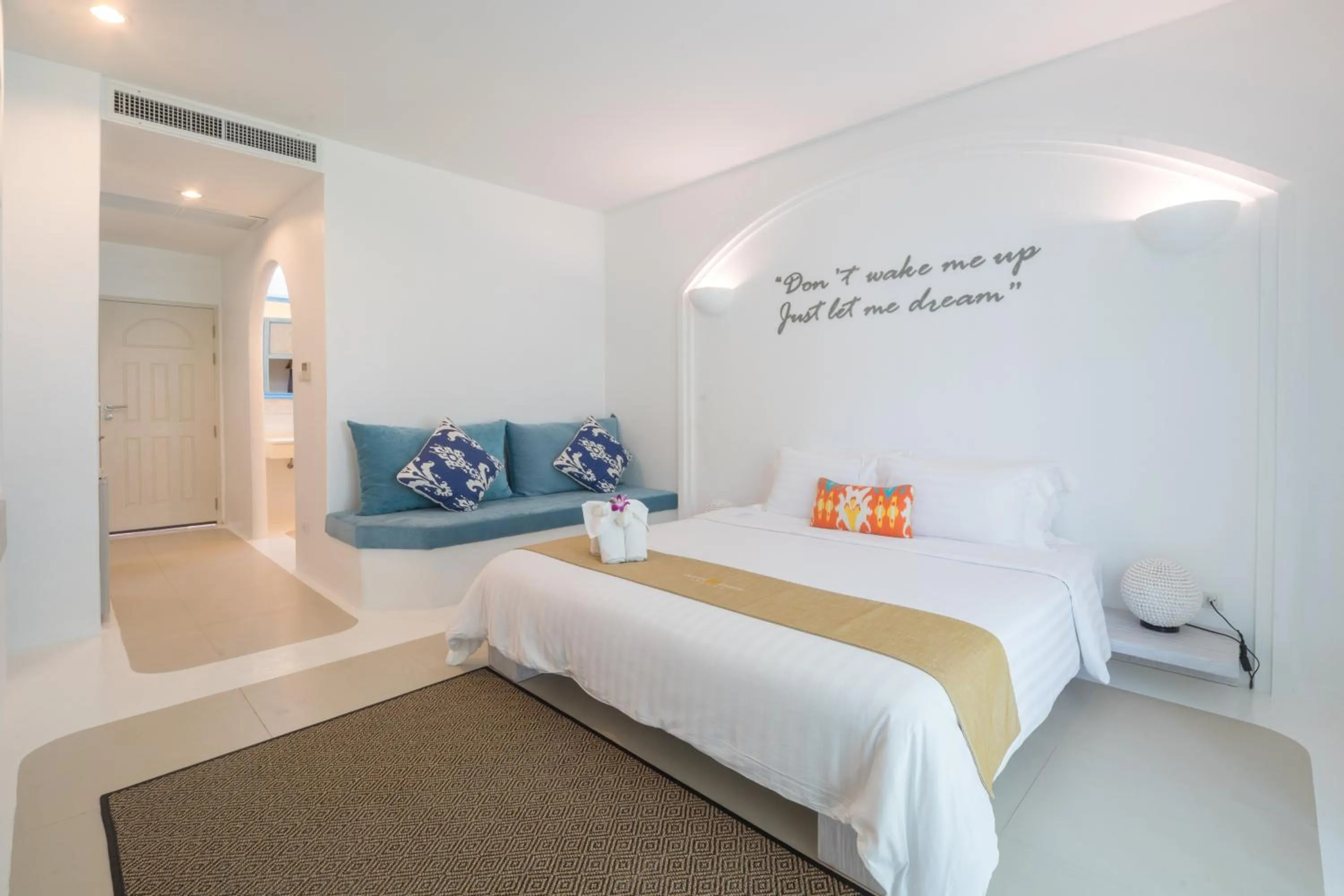 Photo of the whole room, Bed in Ocean Breeze Resort Khaolak