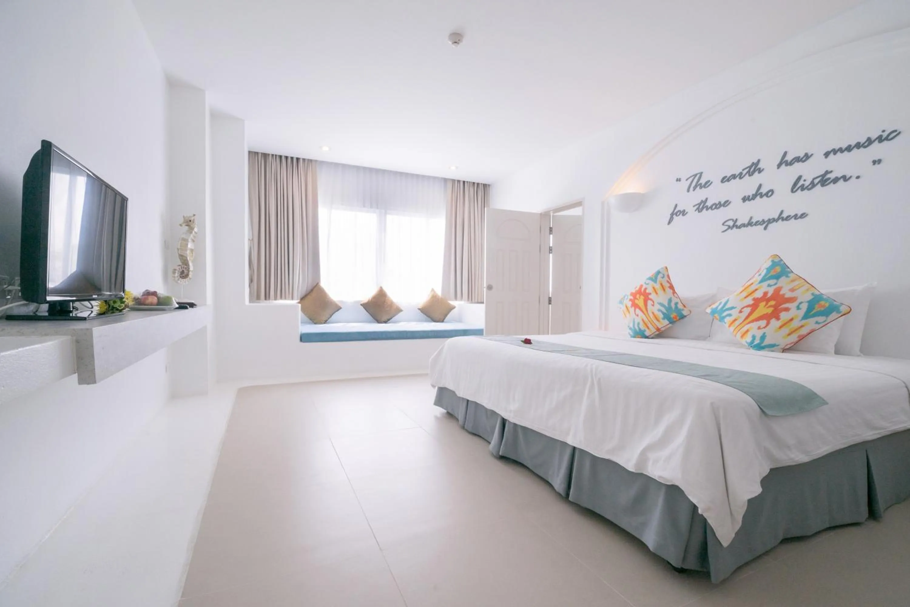 Property building, Bed in Ocean Breeze Resort Khaolak