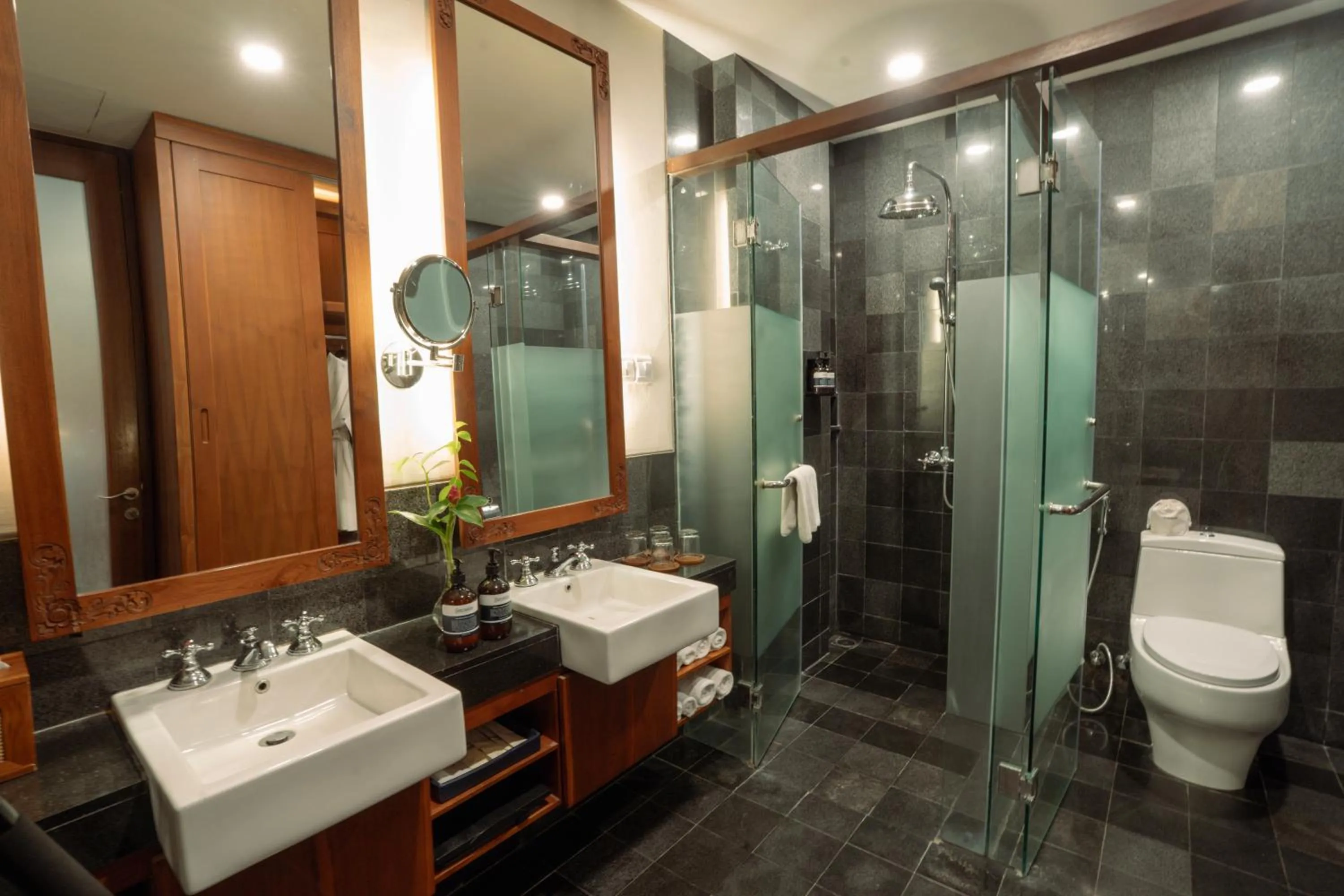 Bathroom in Kuta Seaview Beach Resort