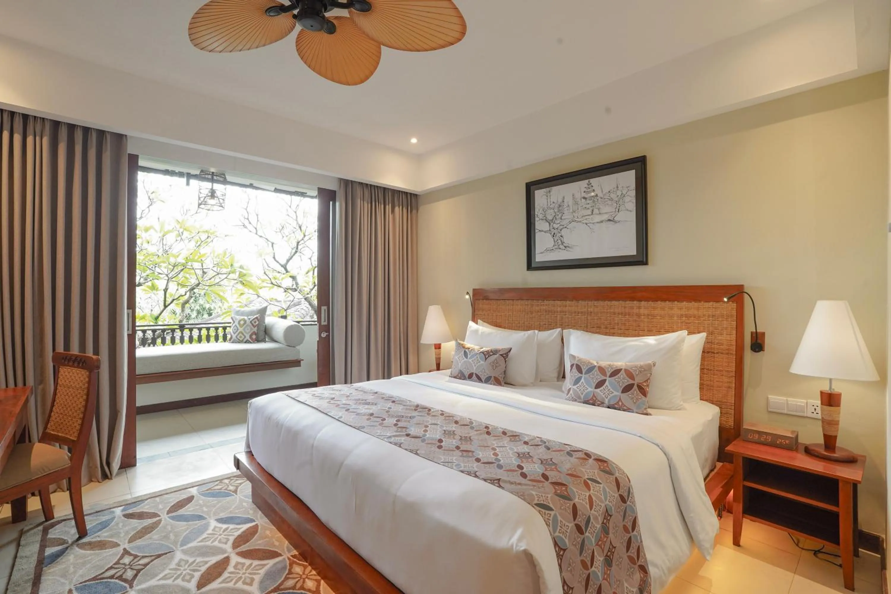 Bed in Kuta Seaview Beach Resort