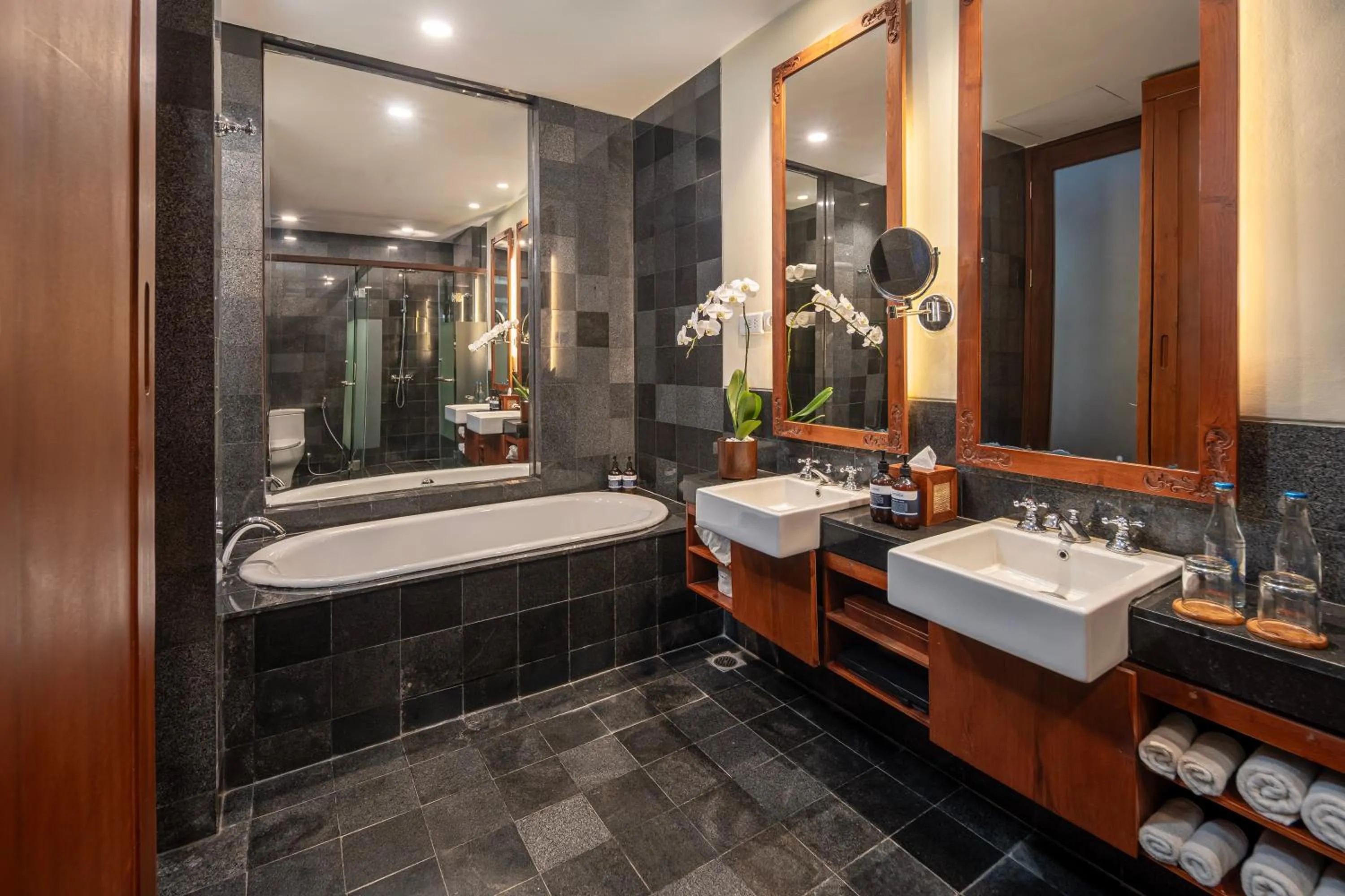 Bathroom in Kuta Seaview Beach Resort