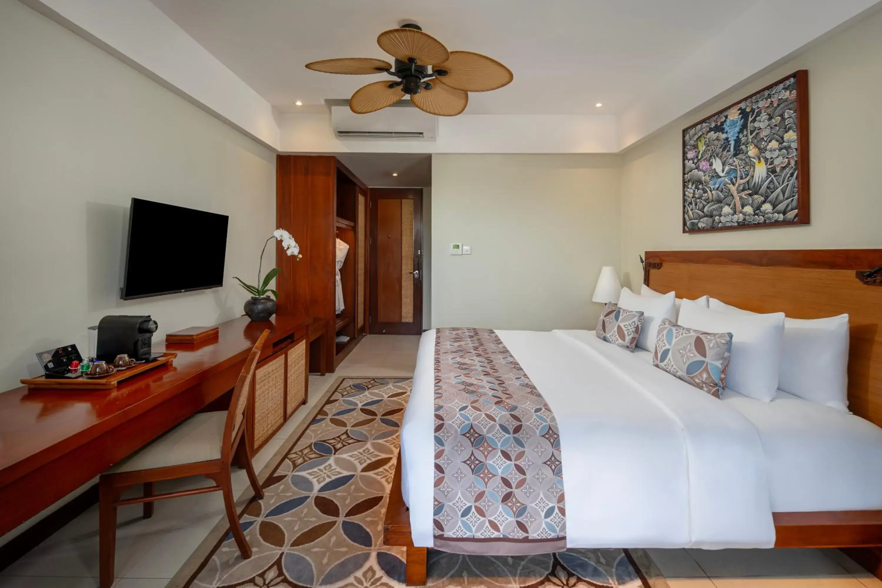 Deluxe Double or Twin Room in Kuta Seaview Beach Resort Deluxe Double or Twin Room in Kuta Seaview Beach Resort