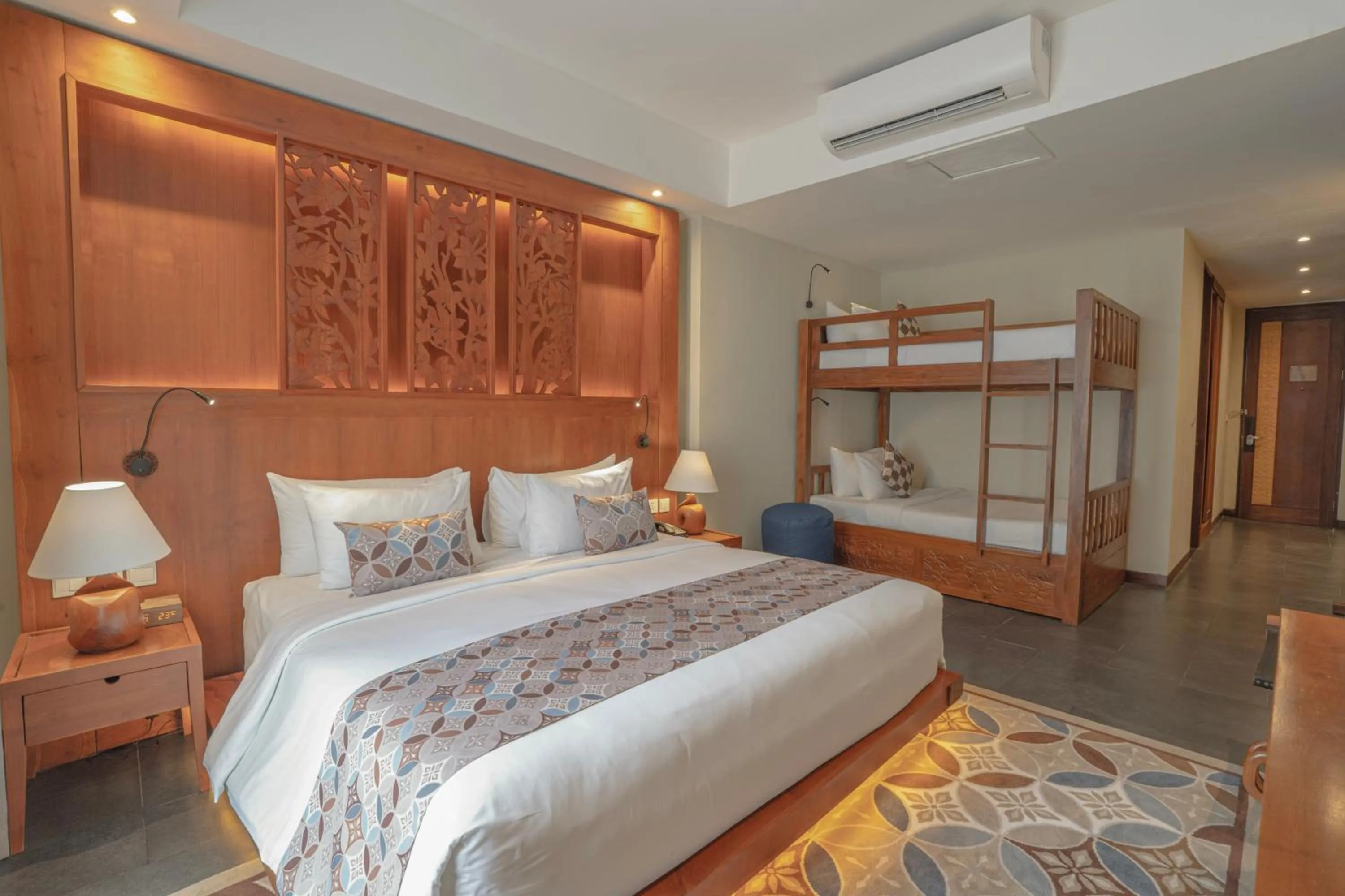 Bed in Kuta Seaview Beach Resort