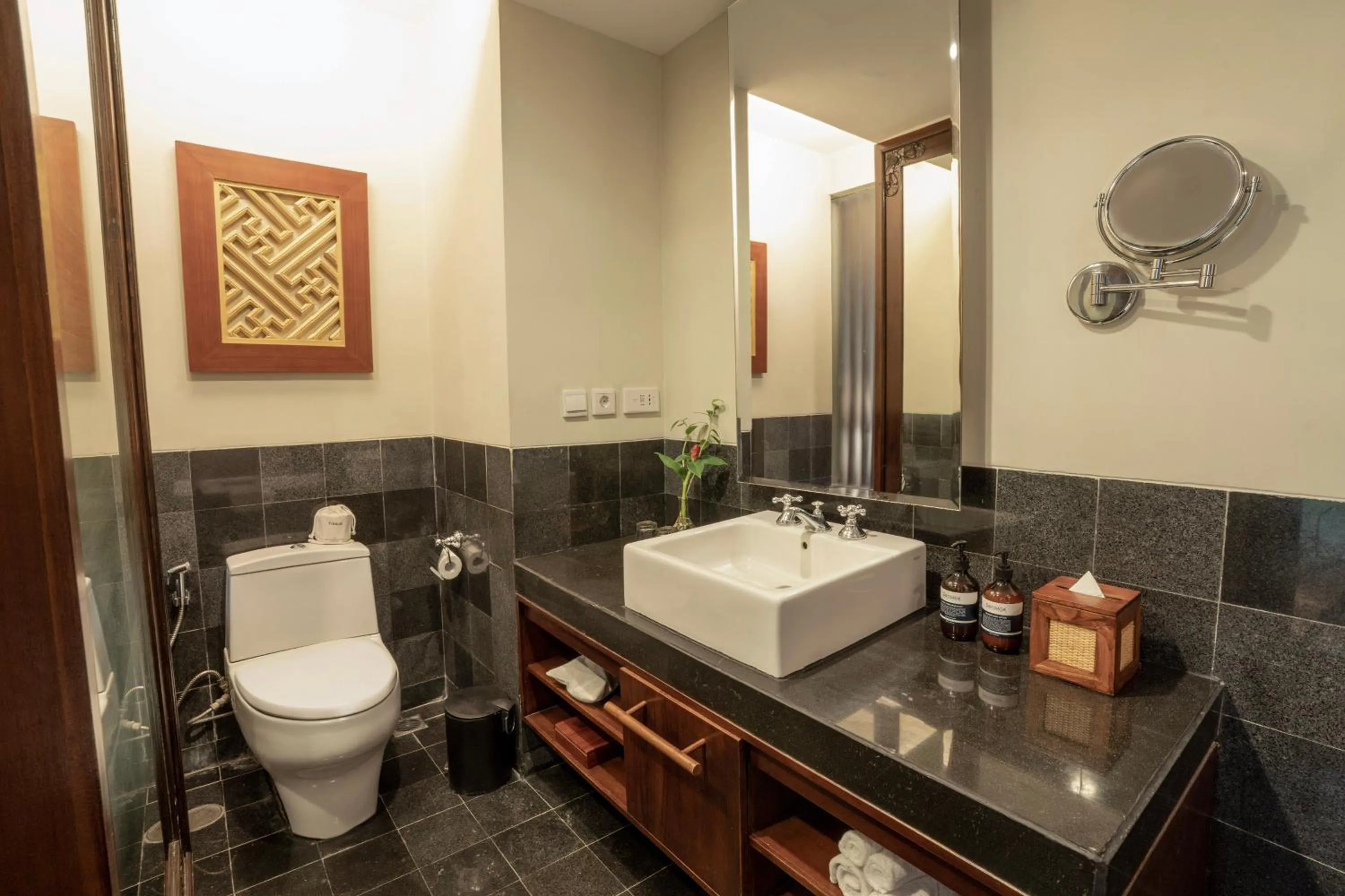 Bathroom in Kuta Seaview Beach Resort