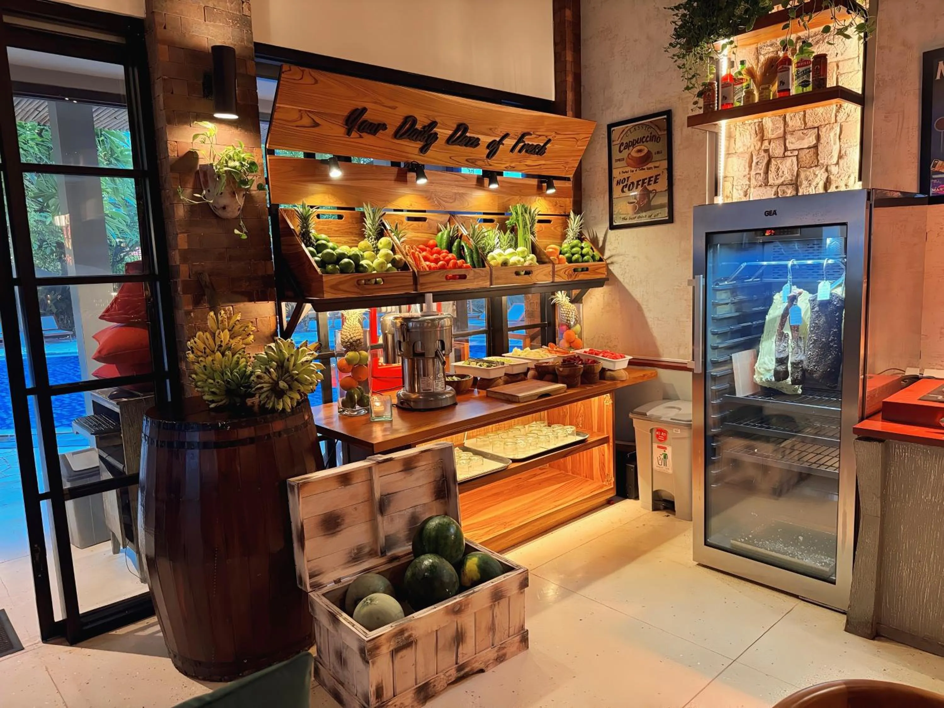 Restaurant/places to eat in Kuta Seaview Beach Resort
