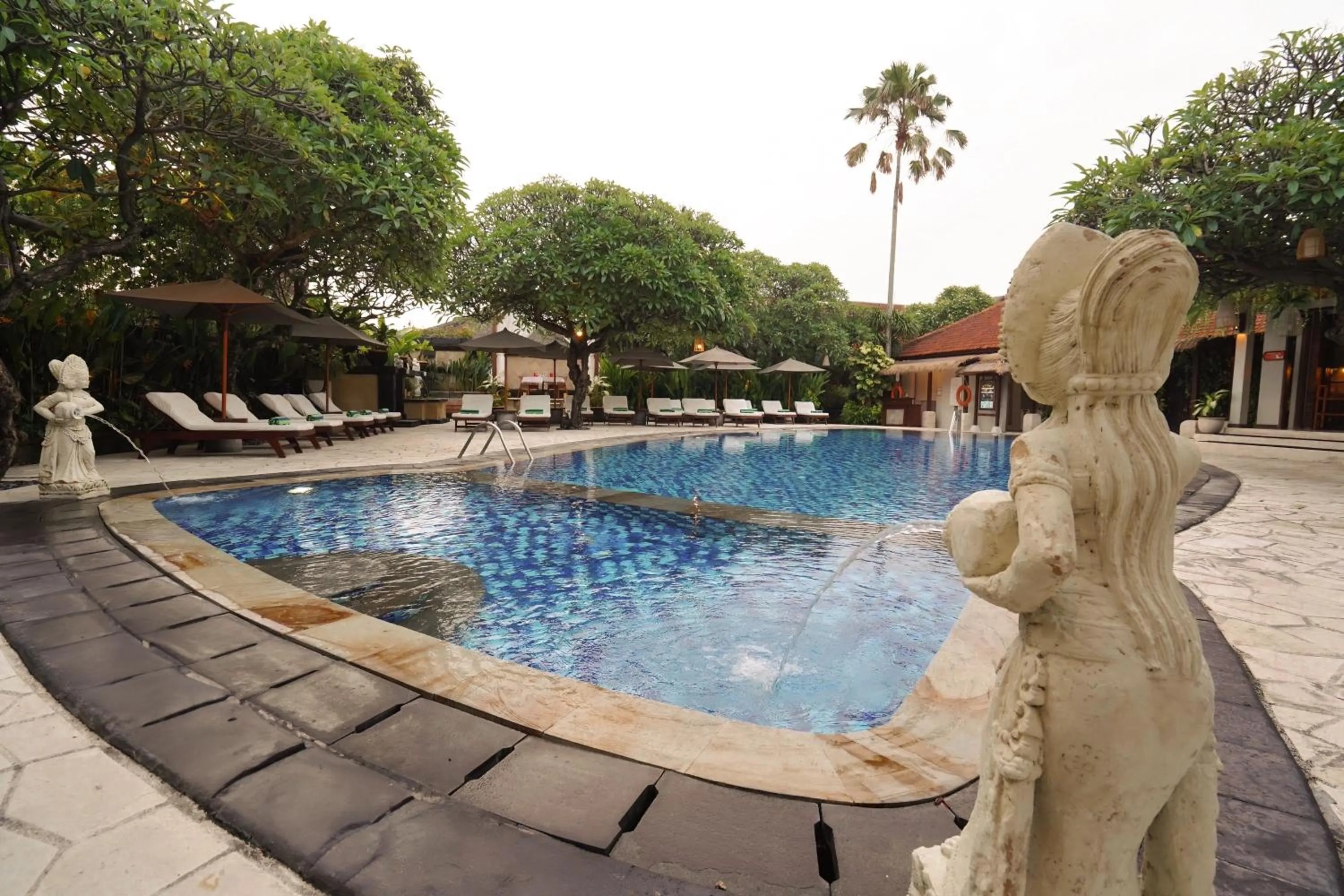 Garden view in Kuta Seaview Beach Resort
