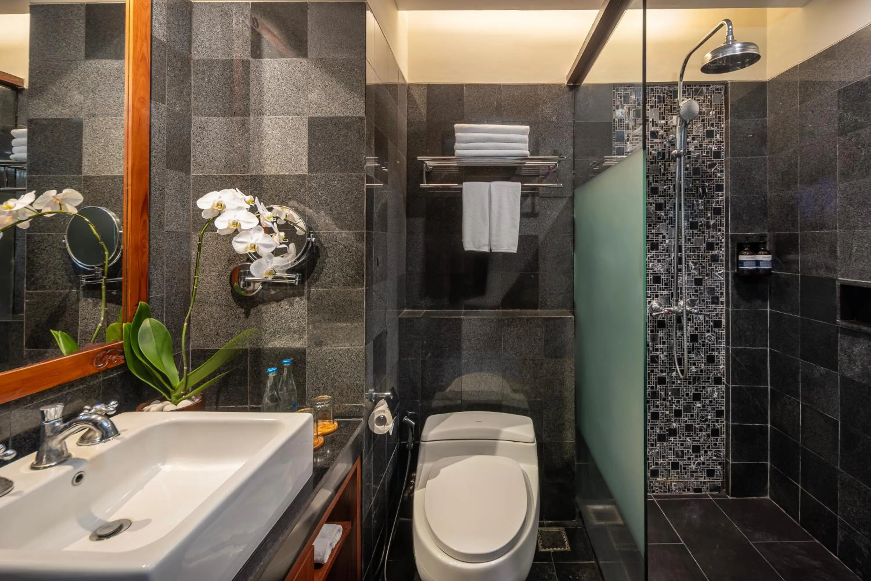 Bathroom in Kuta Seaview Beach Resort