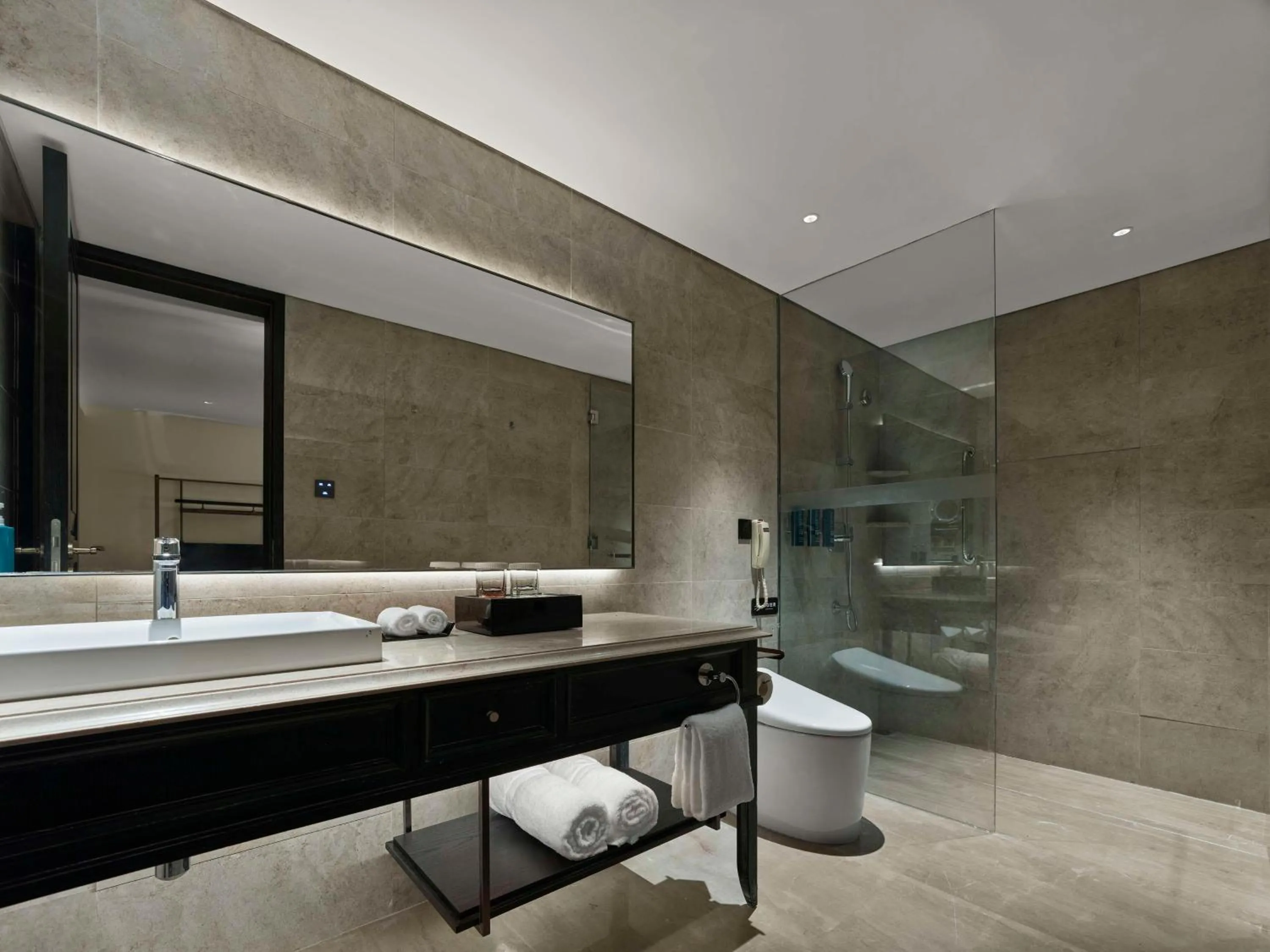 Bathroom in DoubleTree by Hilton Weihai