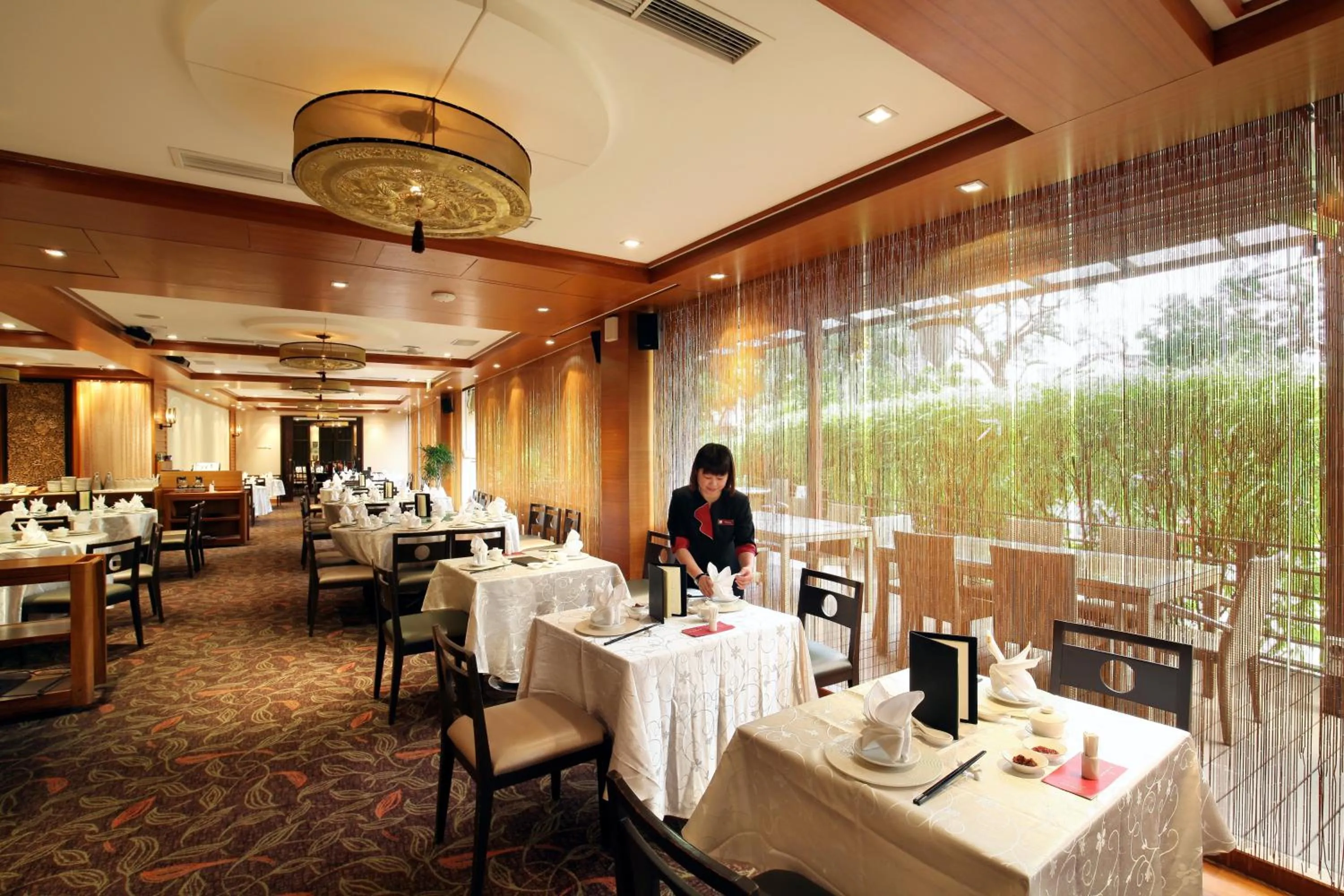 Restaurant/places to eat in PARKROYAL Serviced Suites Singapore