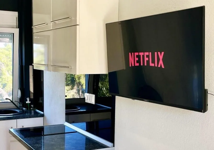 TV and multimedia in Avatel Eco Lodge