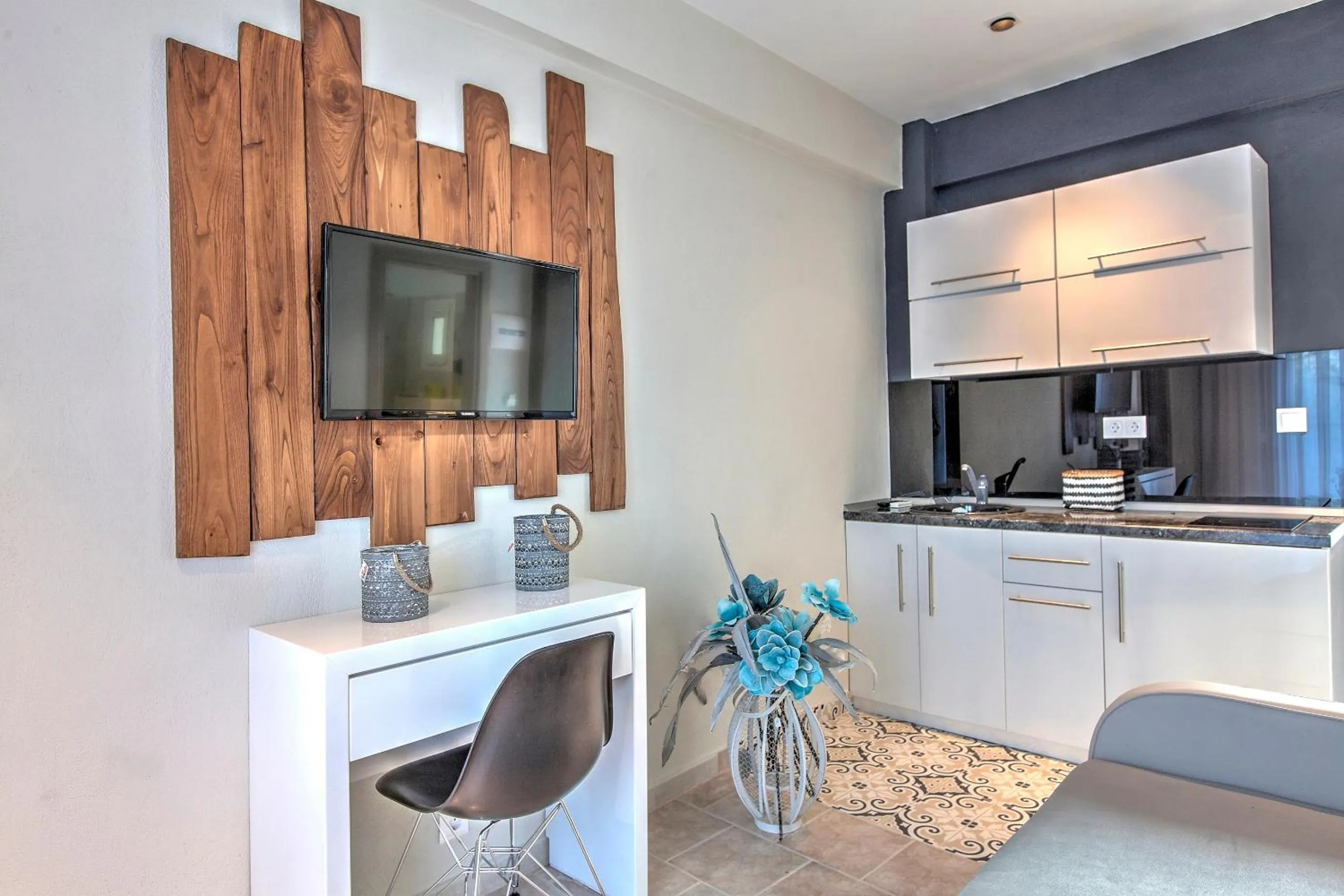 Photo of the whole room in Avatel Eco Lodge