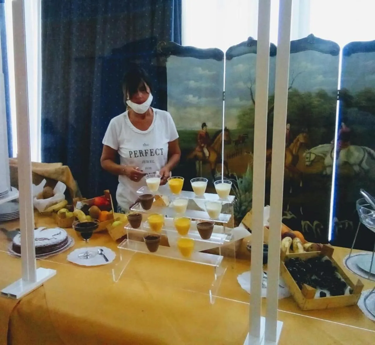 Buffet breakfast in Hotel Arabesco