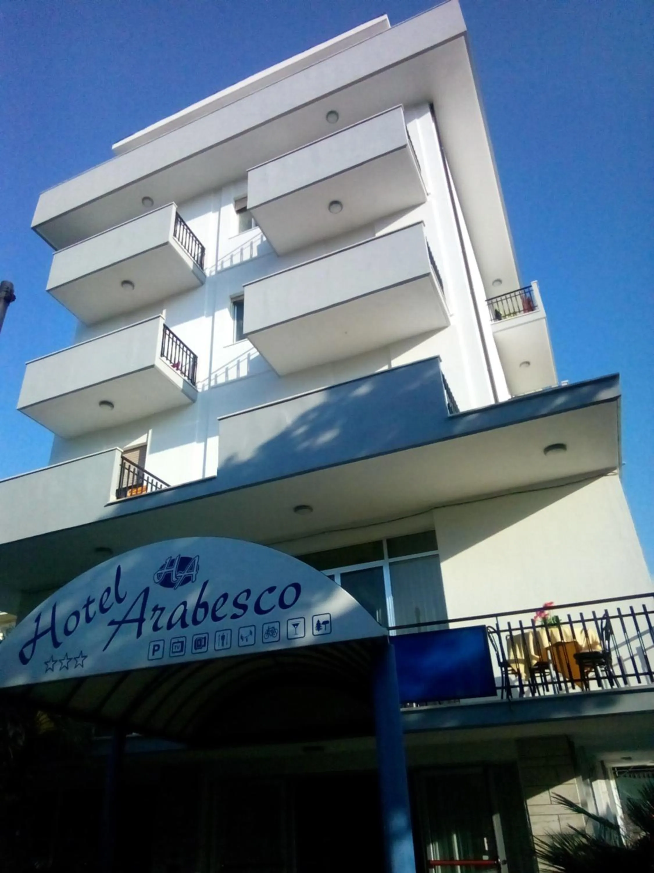 Facade/entrance in Hotel Arabesco