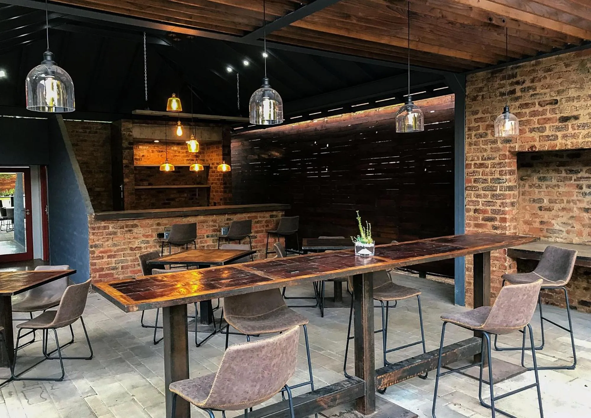 Swimming pool in The Doors Inn