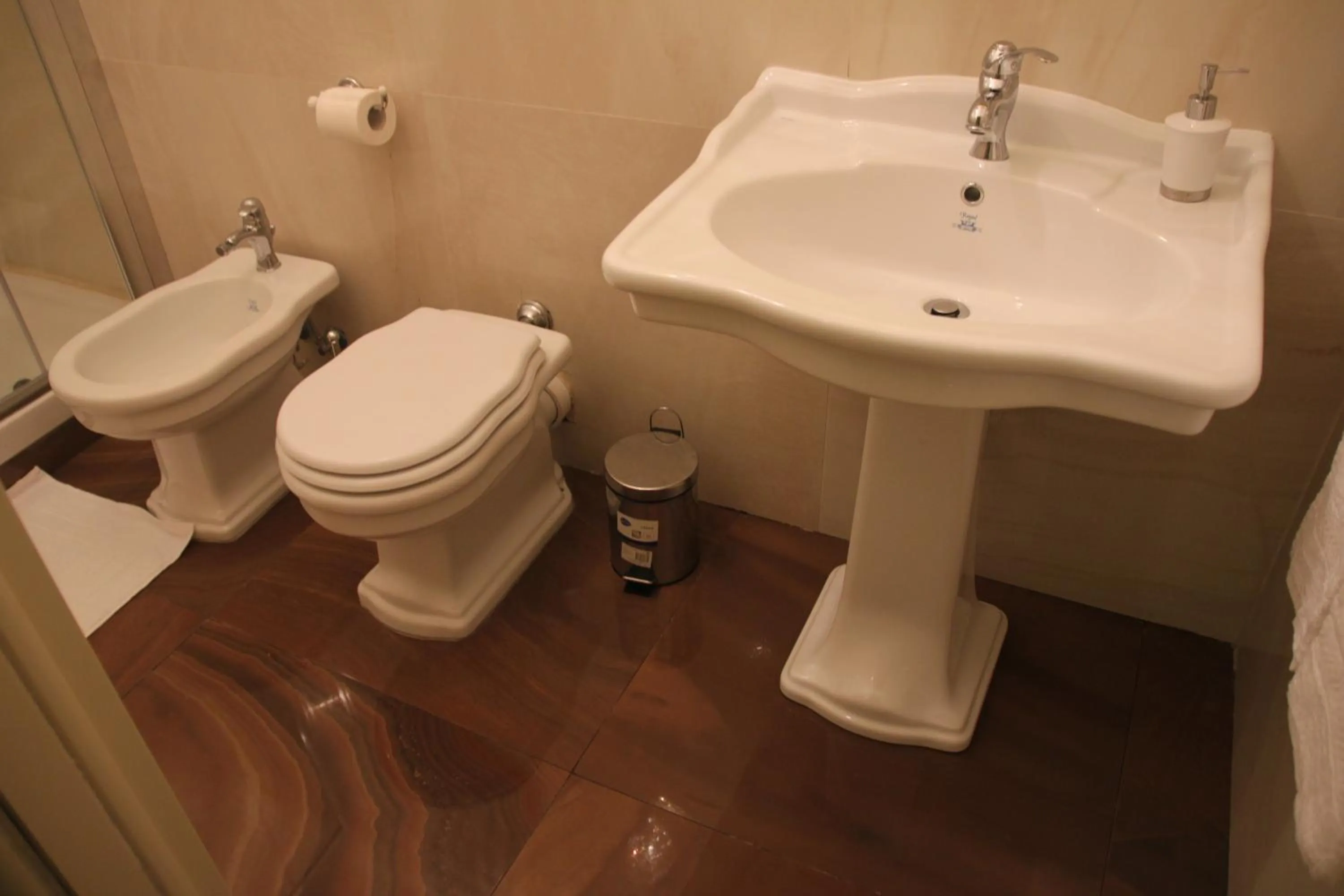 Bathroom in beb Mariafrancesca