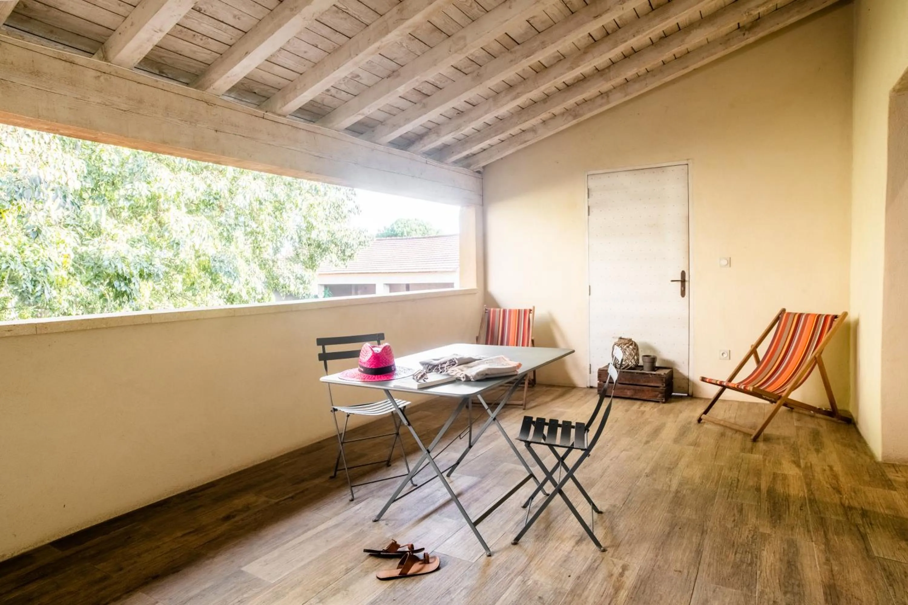 Patio in HOTEL et APPARTEMENTS DOMAINE DES CLOS - Teritoria