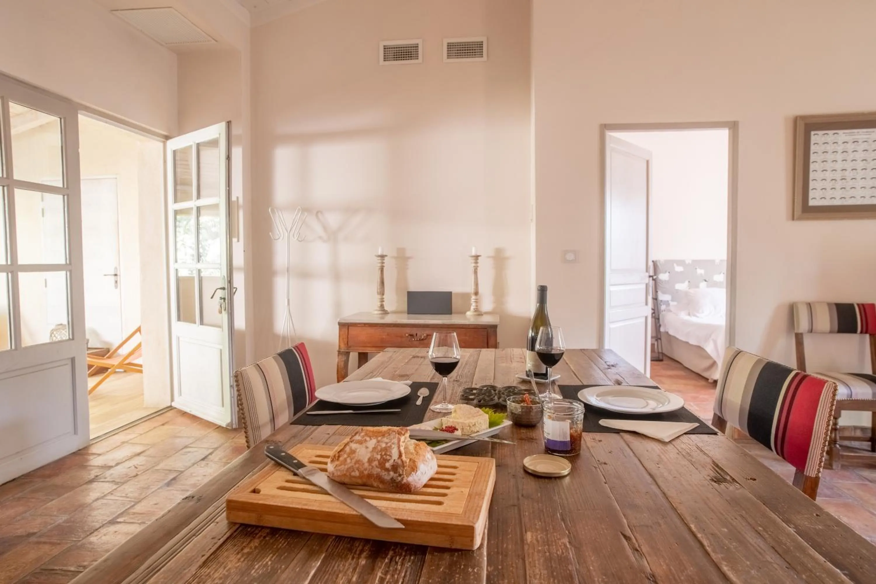 Food and drinks in HOTEL et APPARTEMENTS DOMAINE DES CLOS - Teritoria