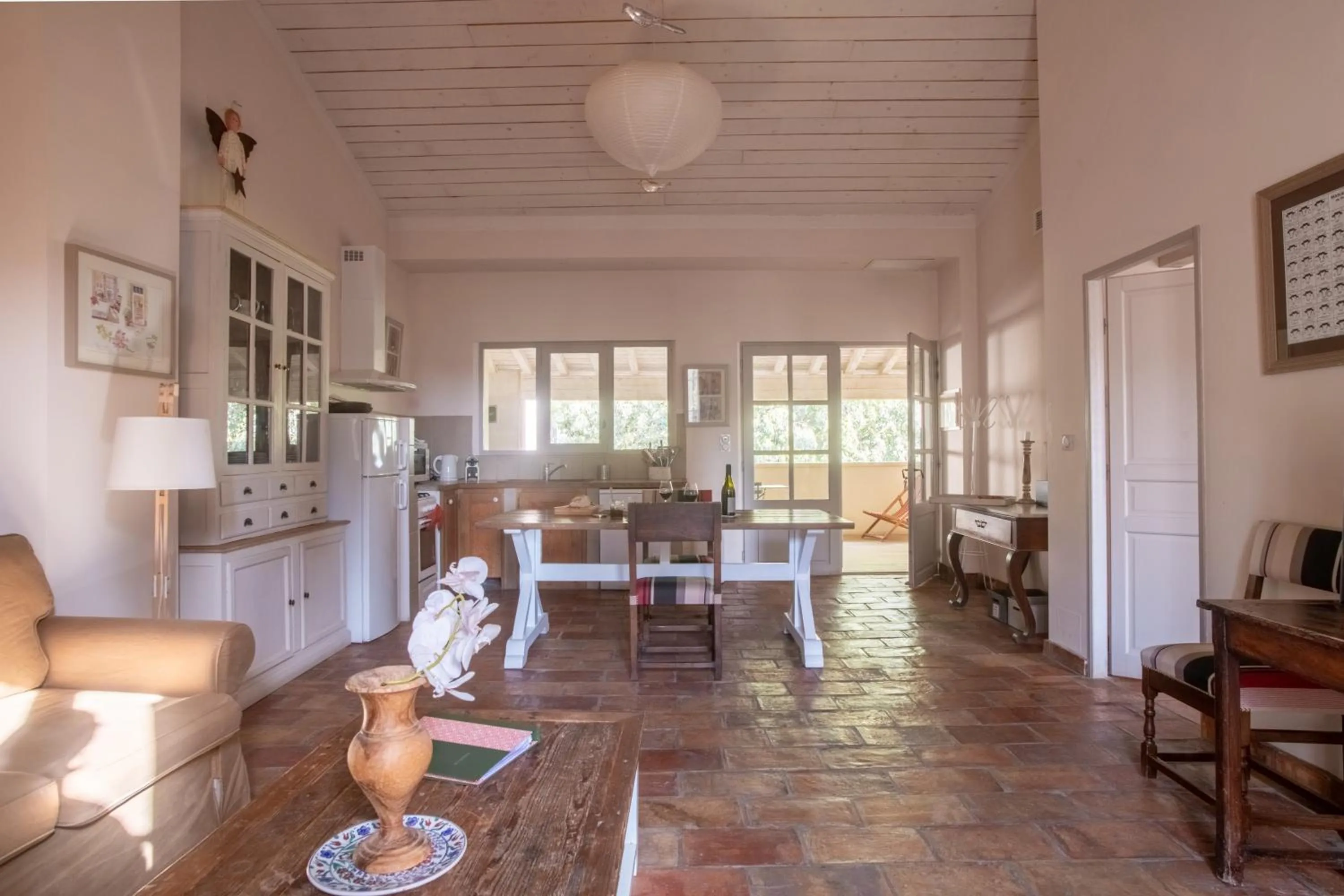 Kitchen or kitchenette in HOTEL et APPARTEMENTS DOMAINE DES CLOS - Teritoria