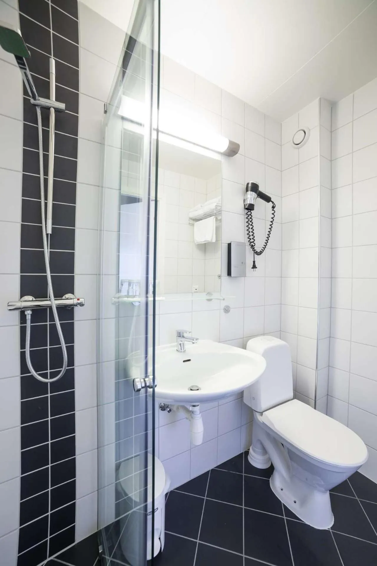 Bedroom in Scandic Leknes Lofoten