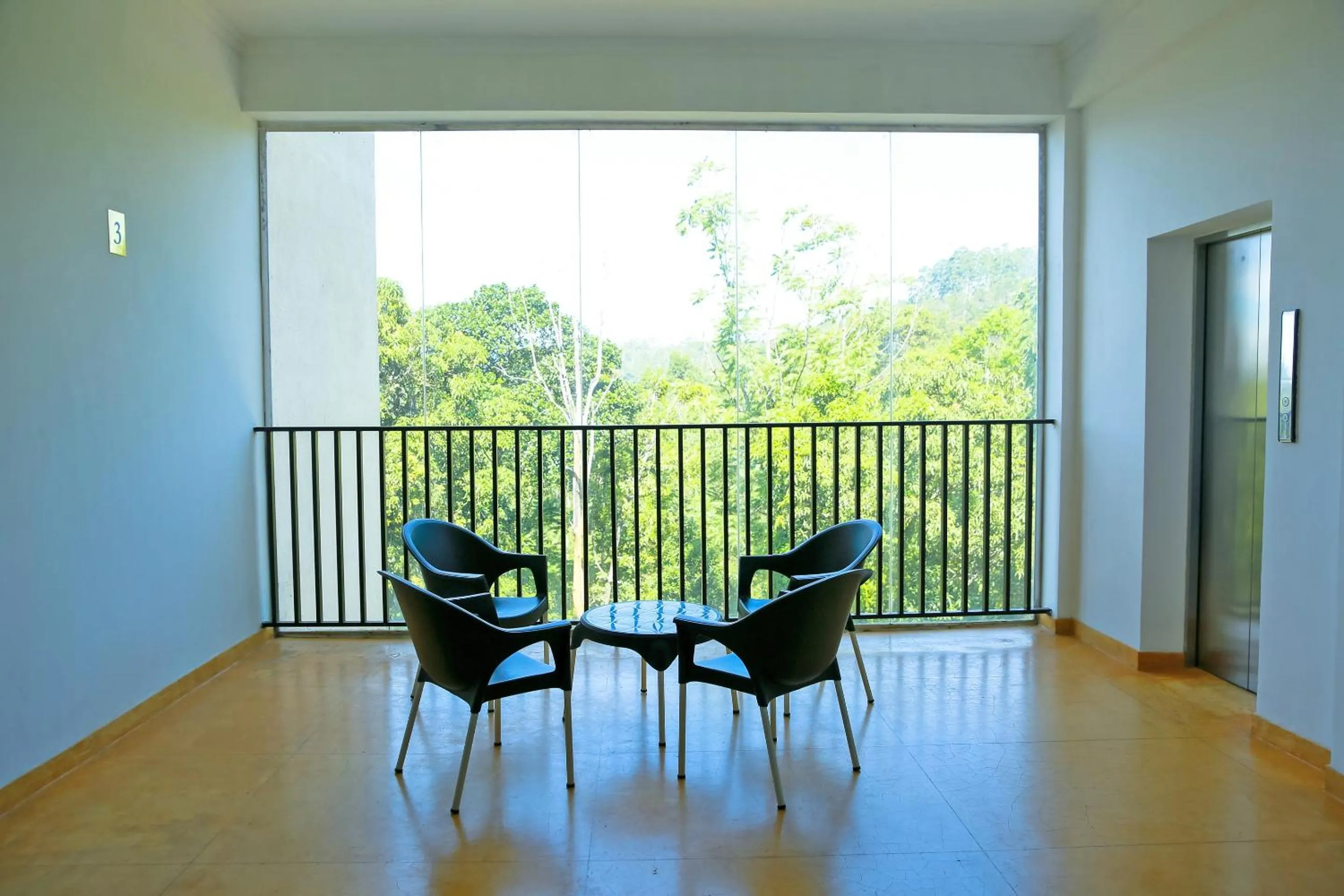 Balcony/Terrace in Glenloch Tea Factory Hotel