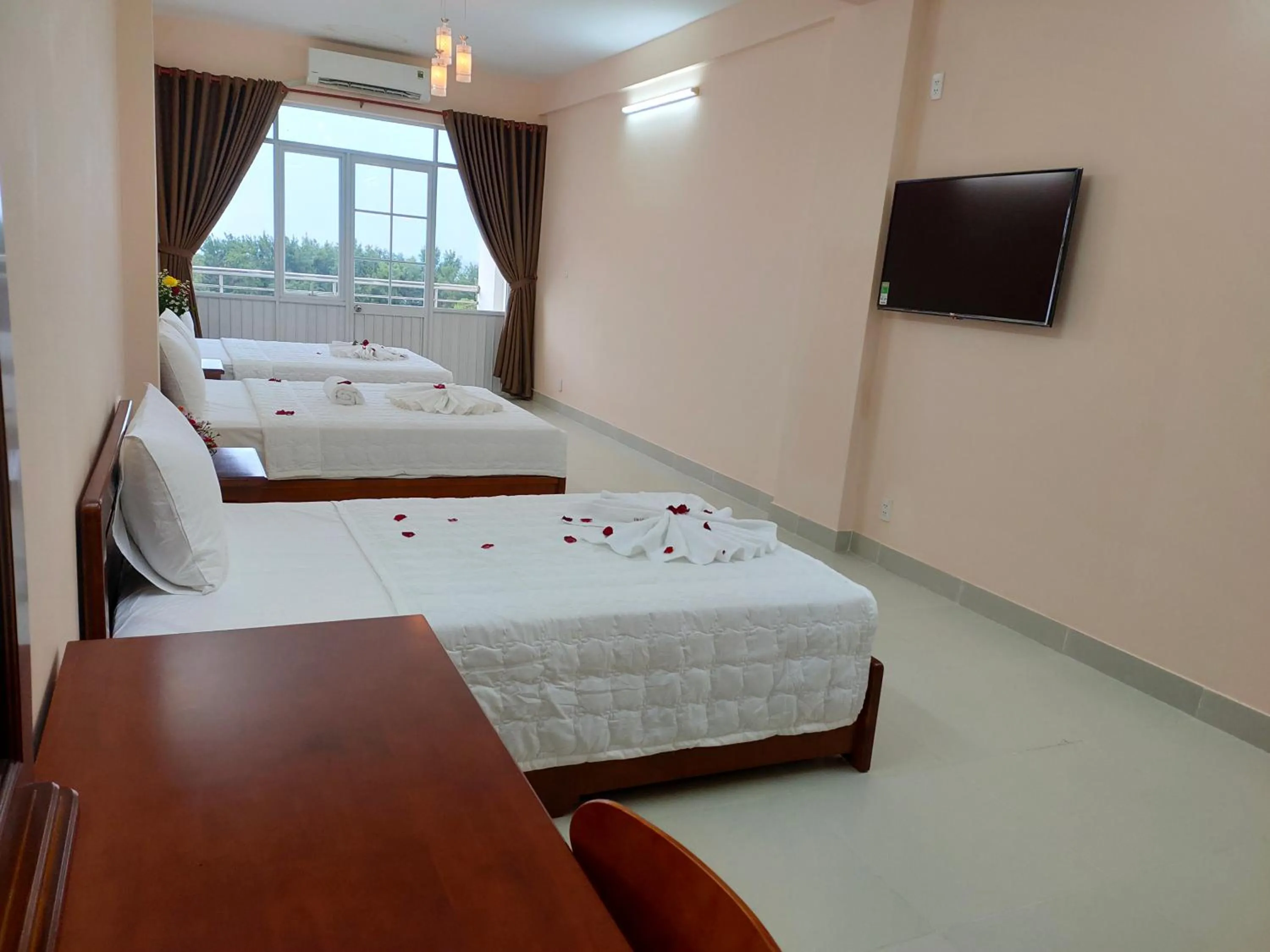 Bed in Thanh Nien Hotel - Vung Tau