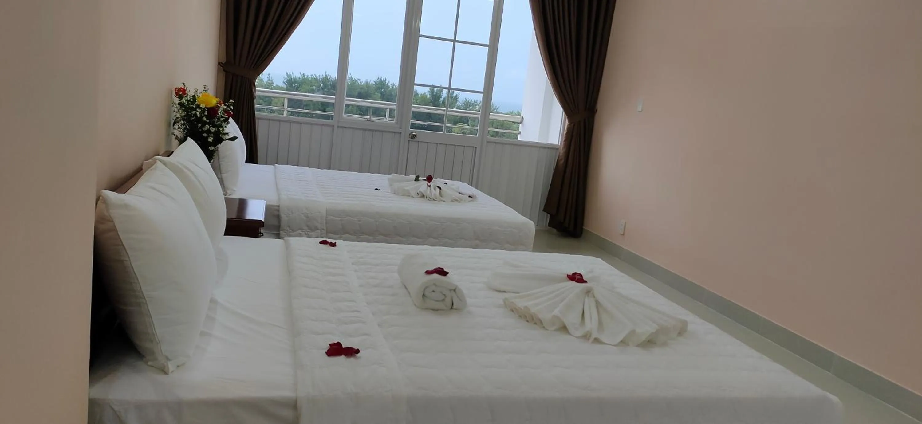Bed in Thanh Nien Hotel - Vung Tau
