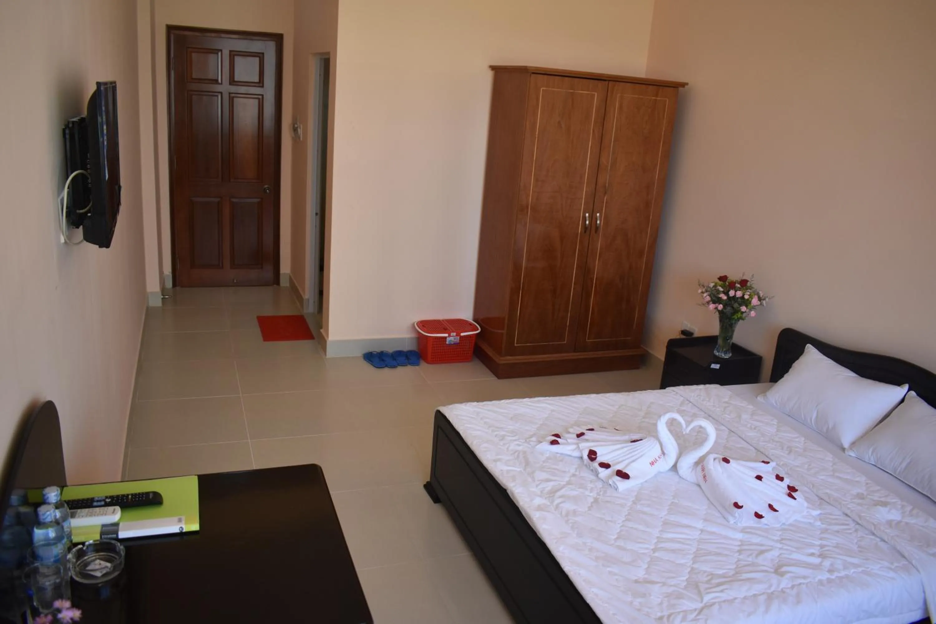 Photo of the whole room, Bed in Thanh Nien Hotel - Vung Tau