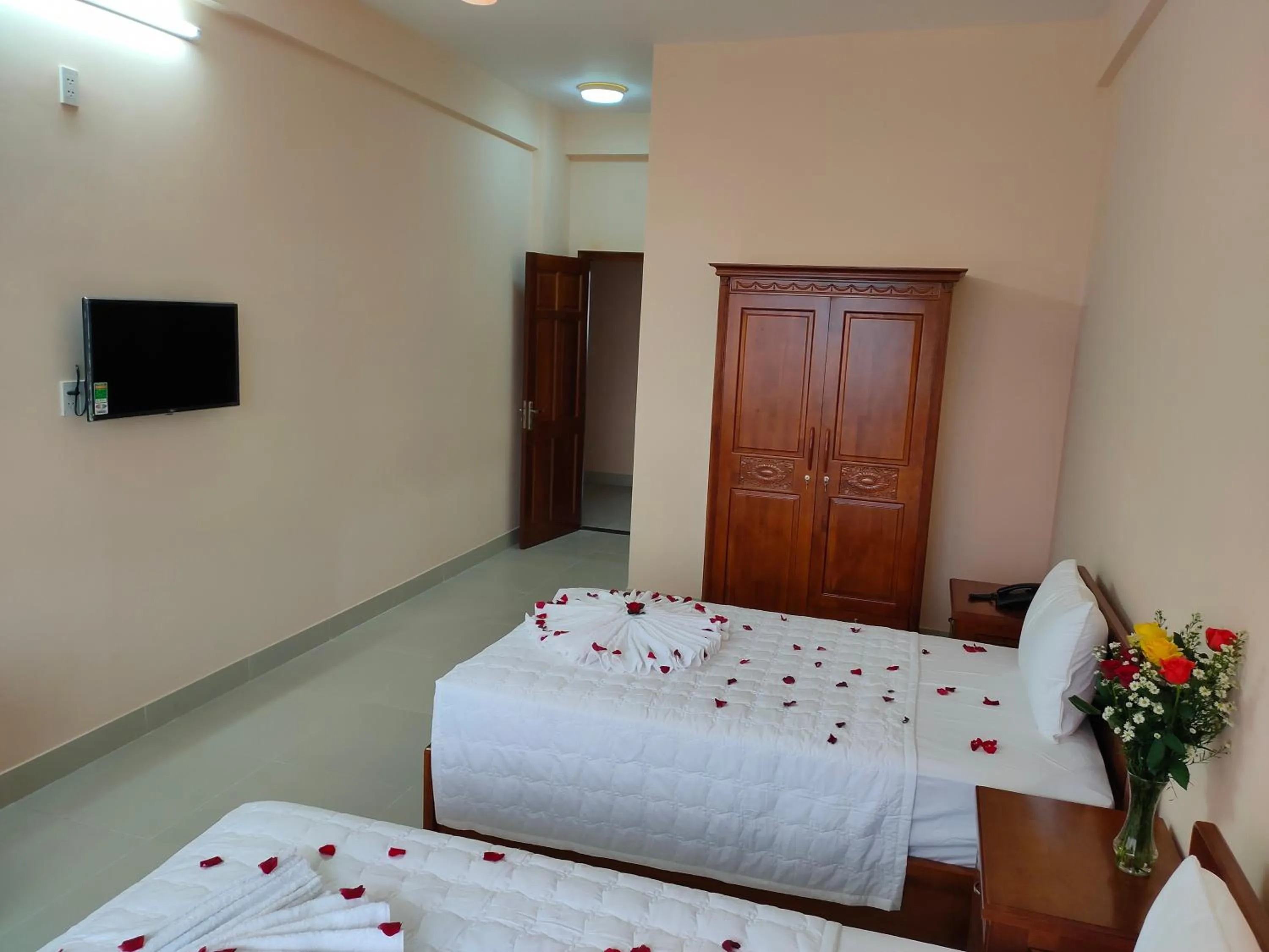 Bed in Thanh Nien Hotel - Vung Tau